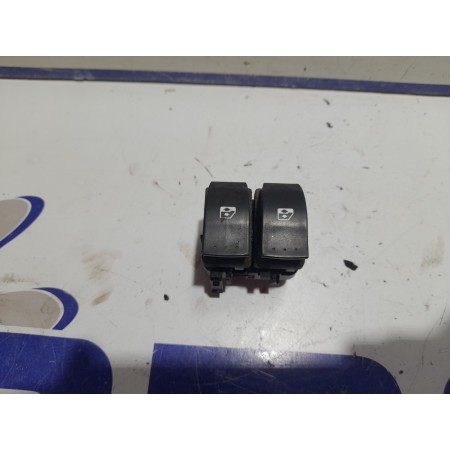 Recambio de mando elevalunas delantero izquierdo para renault scenic ii 1.5 dci diesel cat referencia OEM IAM 315040A  