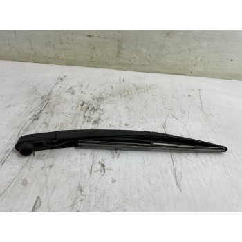 Recambio de brazo limpia trasero para opel corsa f edition referencia OEM IAM 80011247  