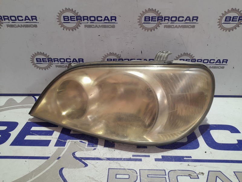 Recambio de faro derecho para kia carnival ii referencia OEM IAM OK53A51020  