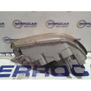 Recambio de faro derecho para kia carnival ii referencia OEM IAM OK53A51020  