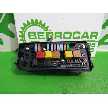 Recambio de caja reles / fusibles para opel vectra c berlina essentia referencia OEM IAM 13144708  