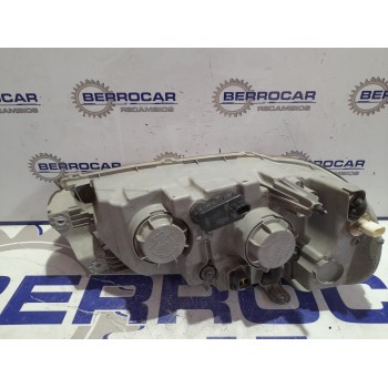 Recambio de faro derecho para kia carnival ii referencia OEM IAM OK53A51020  