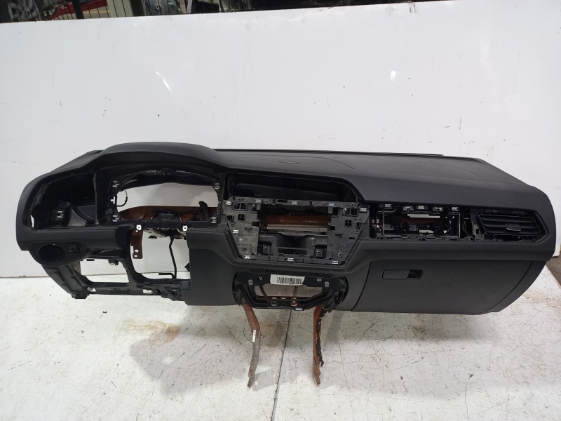 Recambio de salpicadero para volkswagen touran (5t1) advance bmt referencia OEM IAM 5TB857003E  