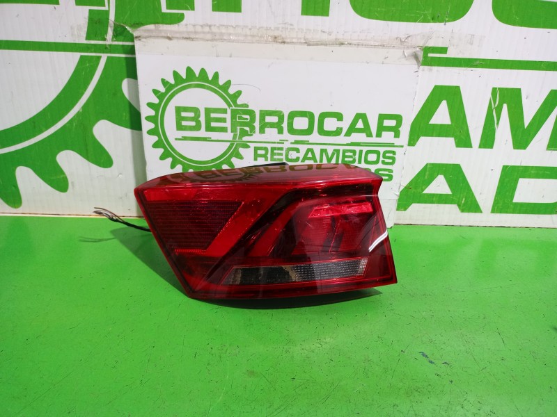 Recambio de piloto trasero izquierdo para volkswagen t-roc (d11) basis referencia OEM IAM 2GA945095D  