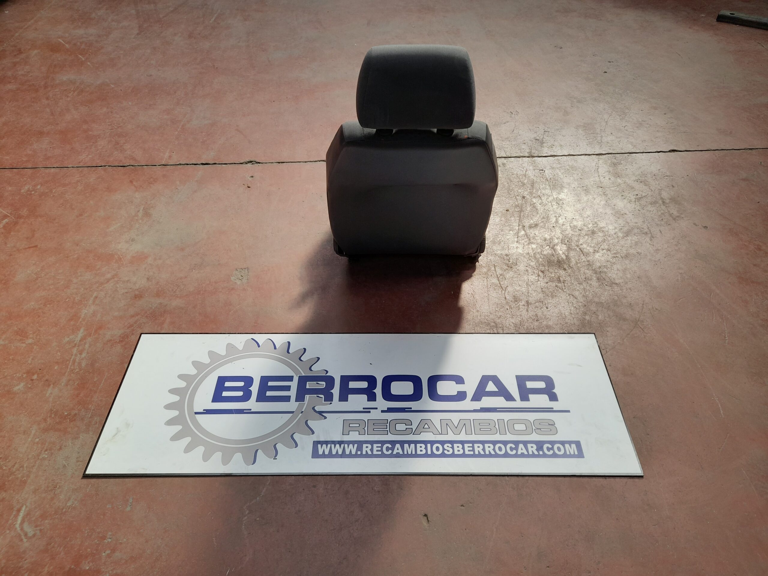 asiento_delantero_derecho_6q4881106cj_volkswagen_polo_9n1_1_2