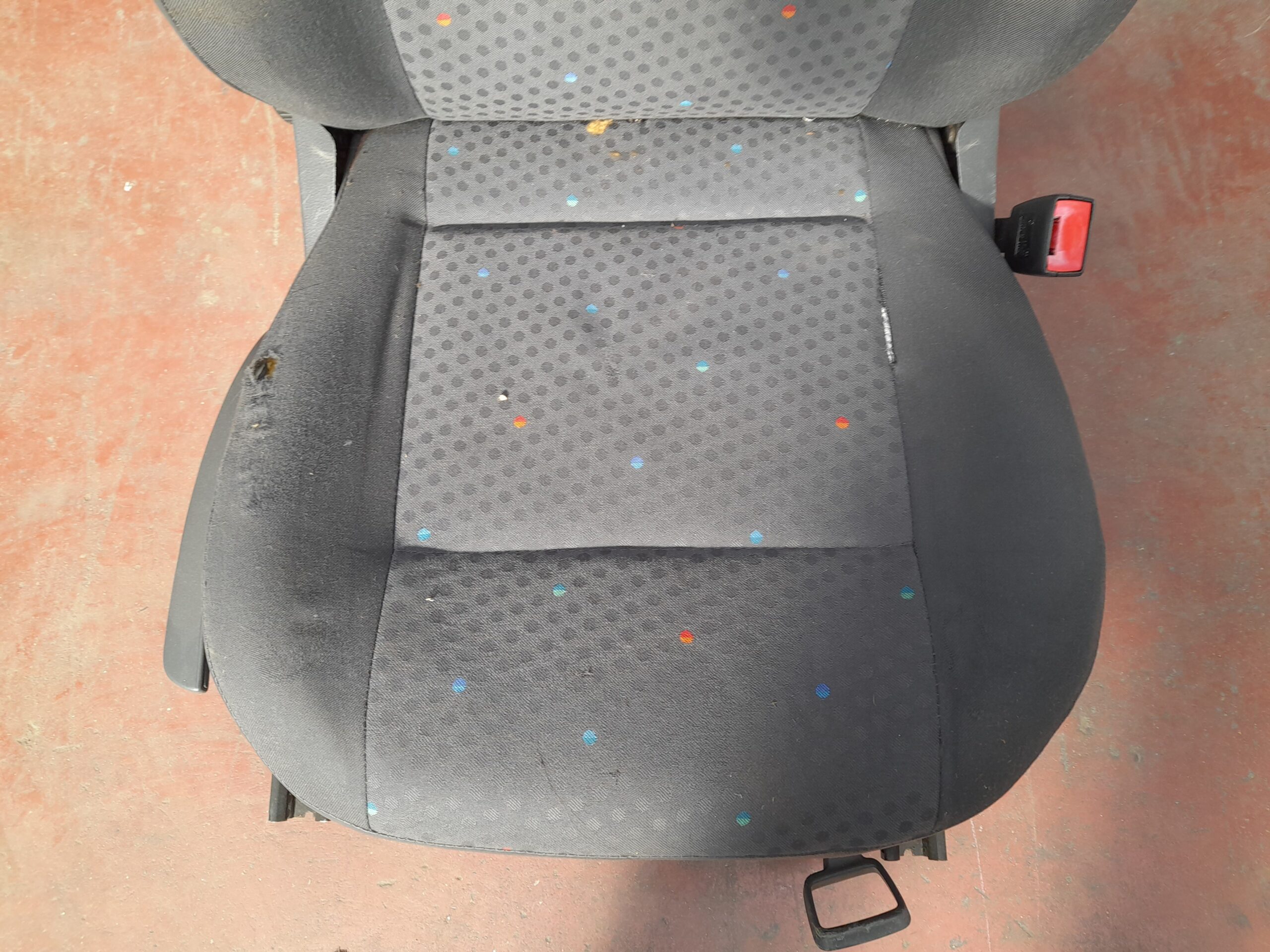 asiento_delantero_derecho_6q4881106cj_volkswagen_polo_9n1_1_2