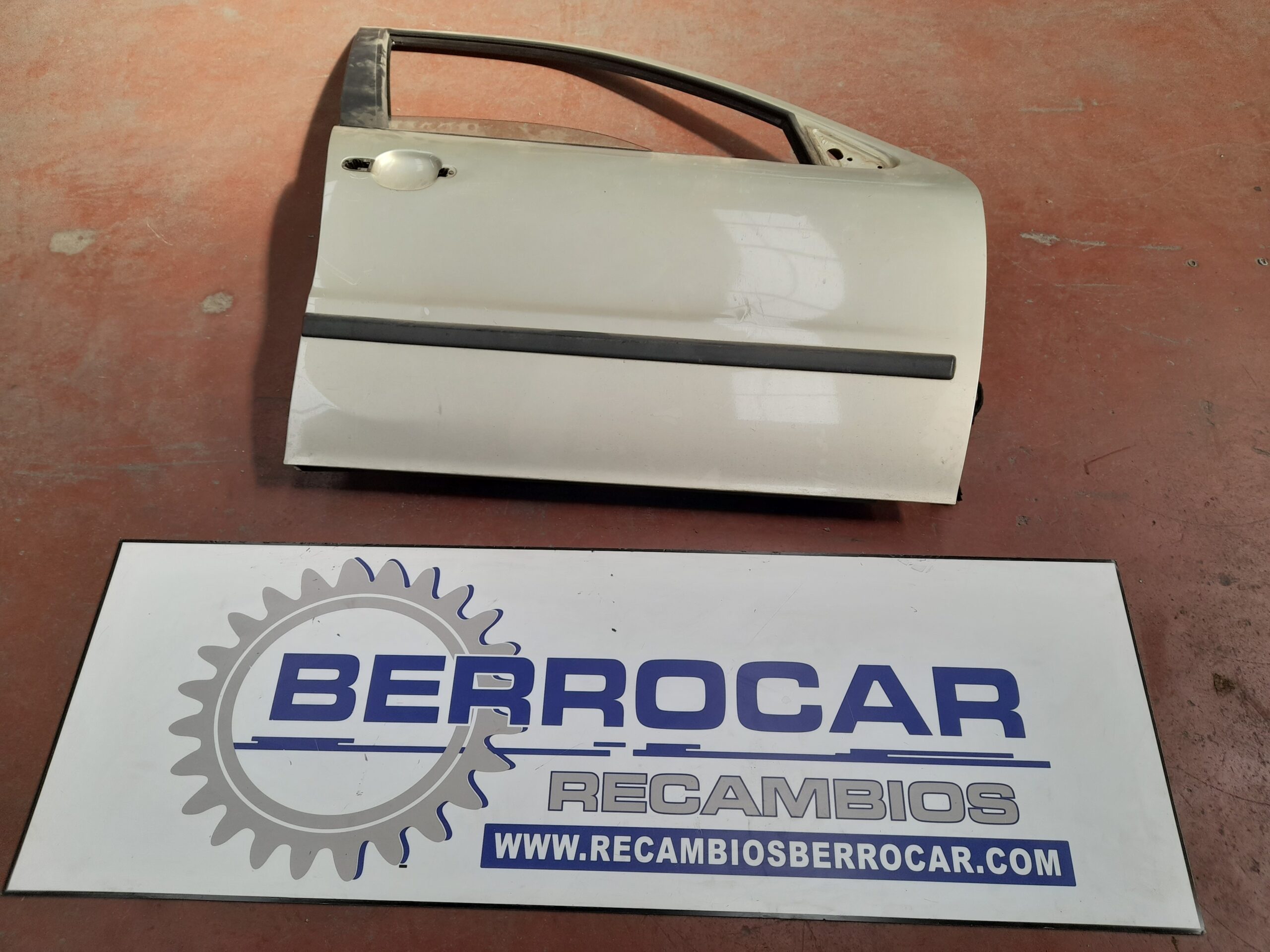 puerta_delantera_derecha_1m0831056m_seat_leon_1m1_1_9_tdi