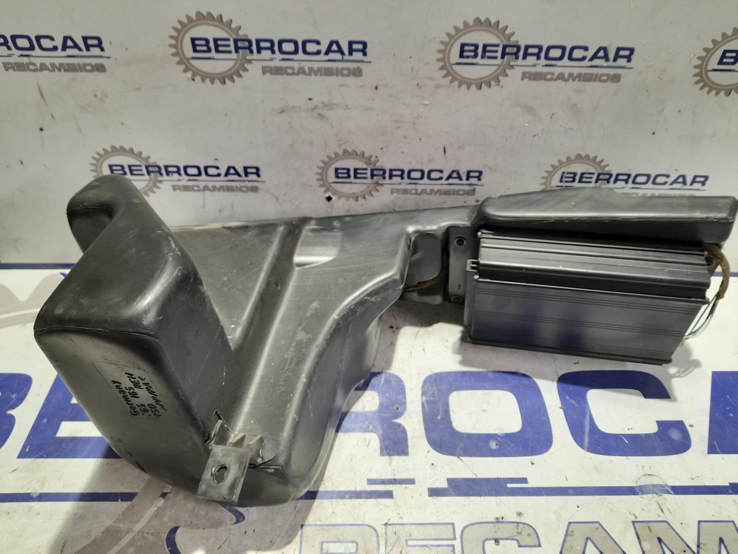 altavoz_3255012001_audi_a6_berlina_4b2_2_5_v6_24v_tdi