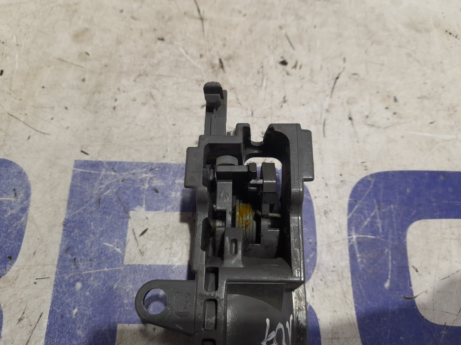 maneta_interior_delantera_izquierda_9143k9_peugeot_107_1_0_cat_384f