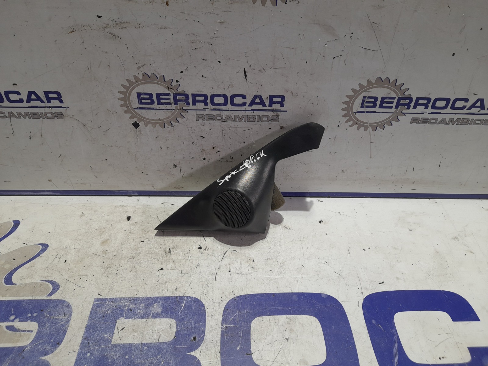 altavoz_5ja035411c_skoda_spaceback_5h_1_6_tdi