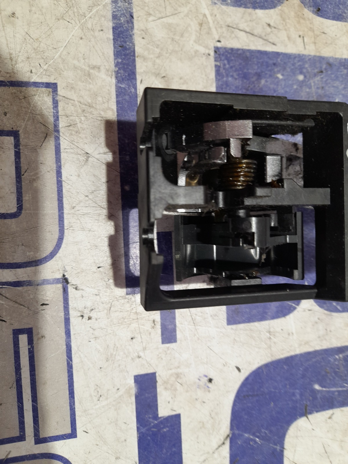 maneta_interior_delantera_izquierda_6920633100b0_toyota_rav_4_2_2_d_4d_cat