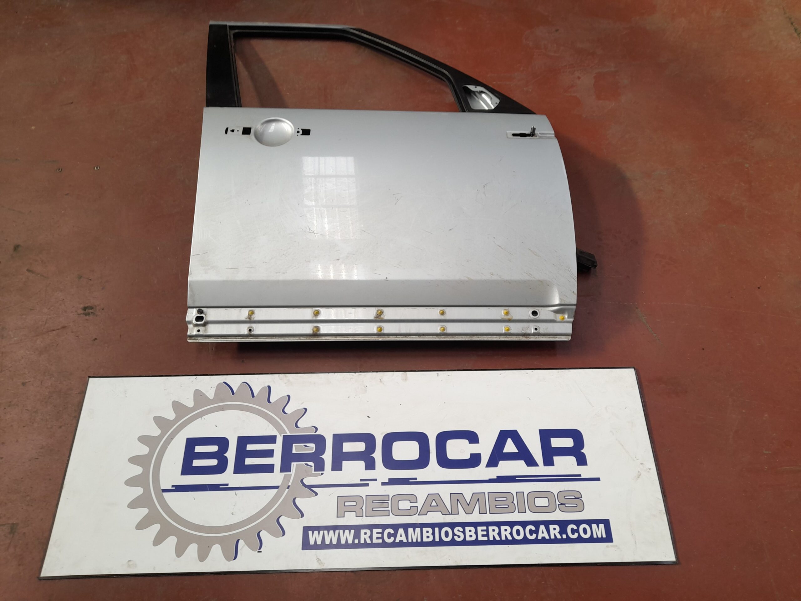 puerta_delantera_derecha_land_rover_discovery