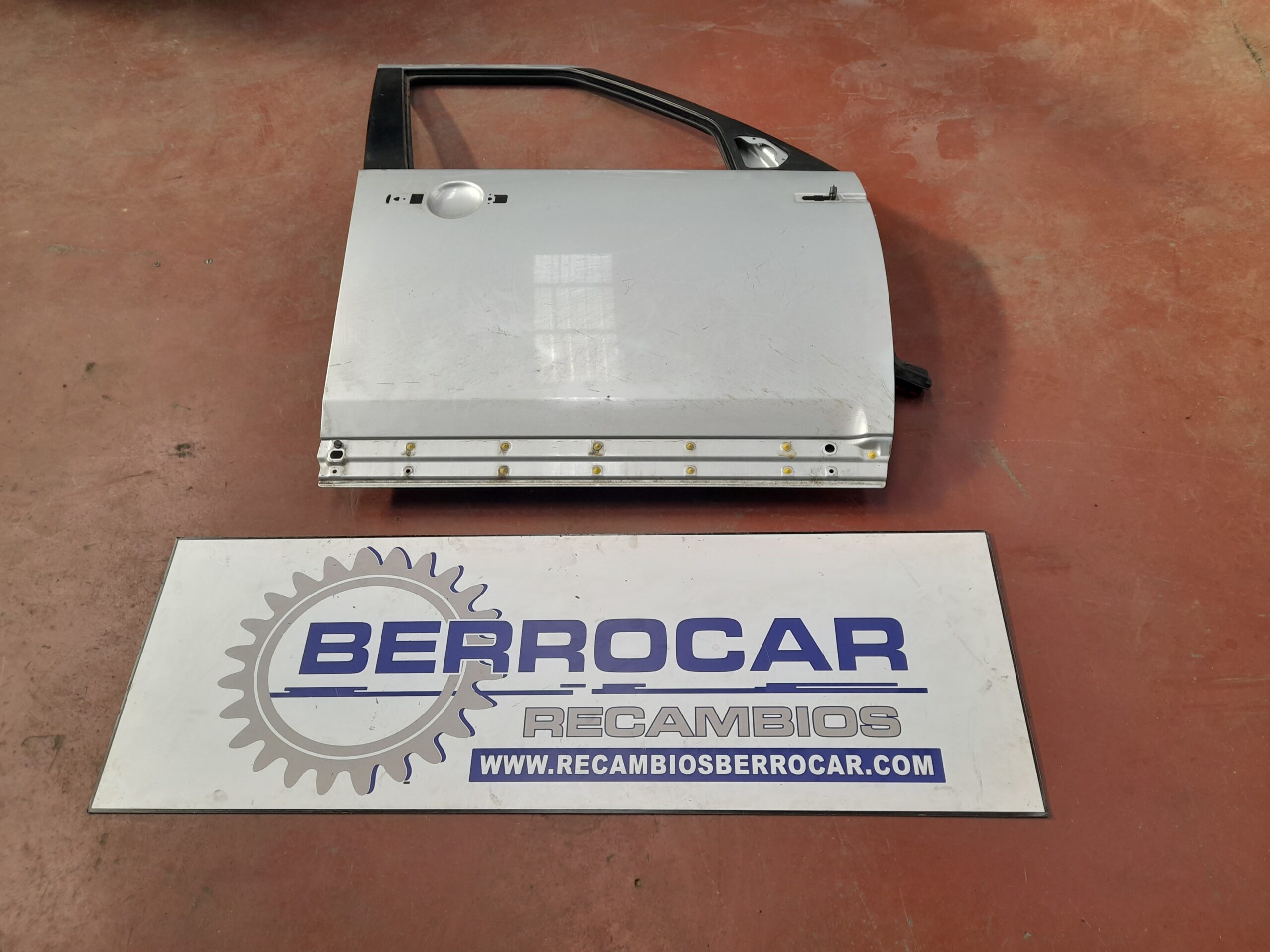 puerta_delantera_derecha_land_rover_discovery