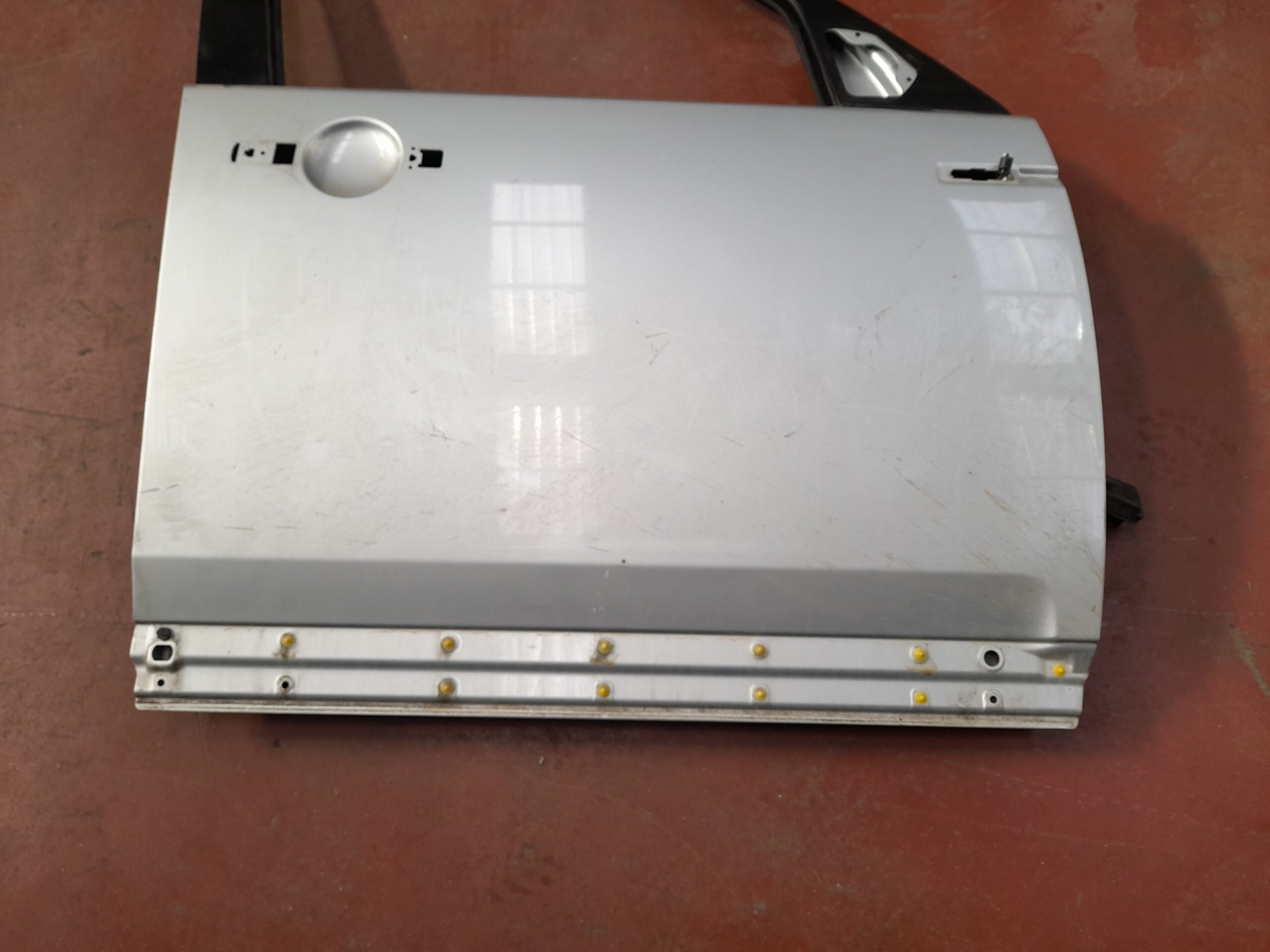 puerta_delantera_derecha_land_rover_discovery