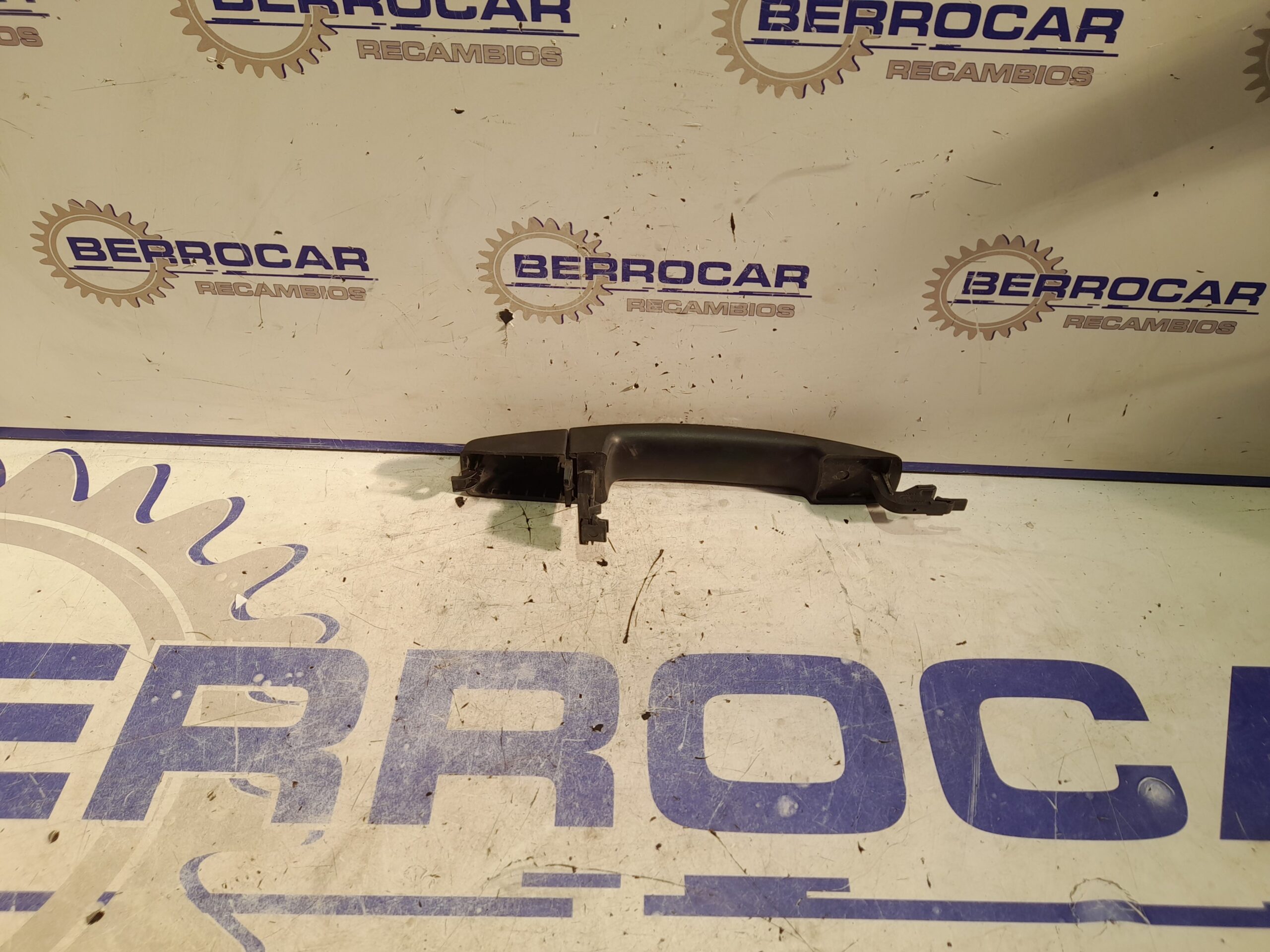 maneta_exterior_trasera_izquierda_41285000_land_rover_discovery