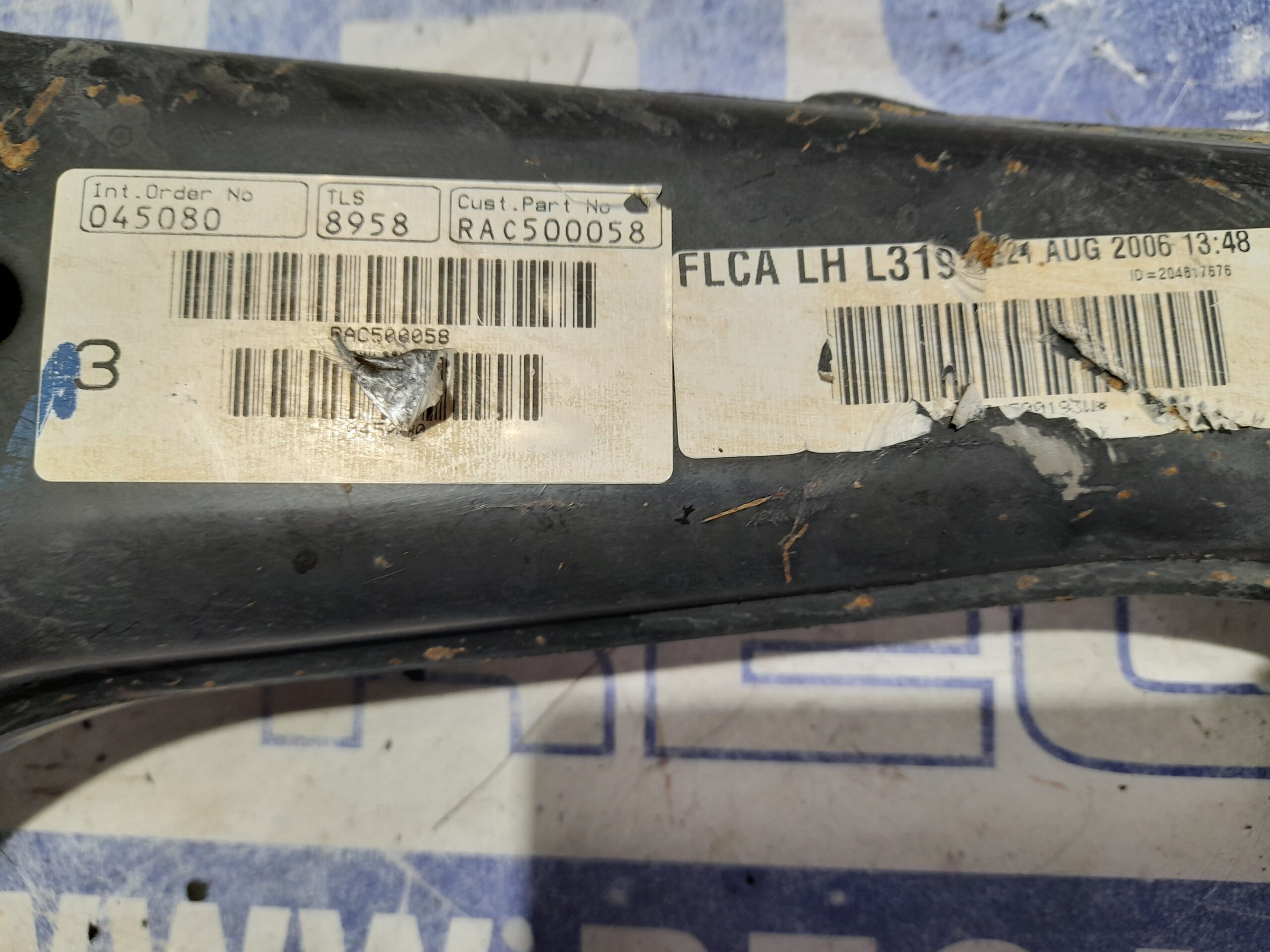 brazo_suspension_inferior_delantero_izquierdo_rac500058_land_rover_discovery_2_7_td_v6_cat