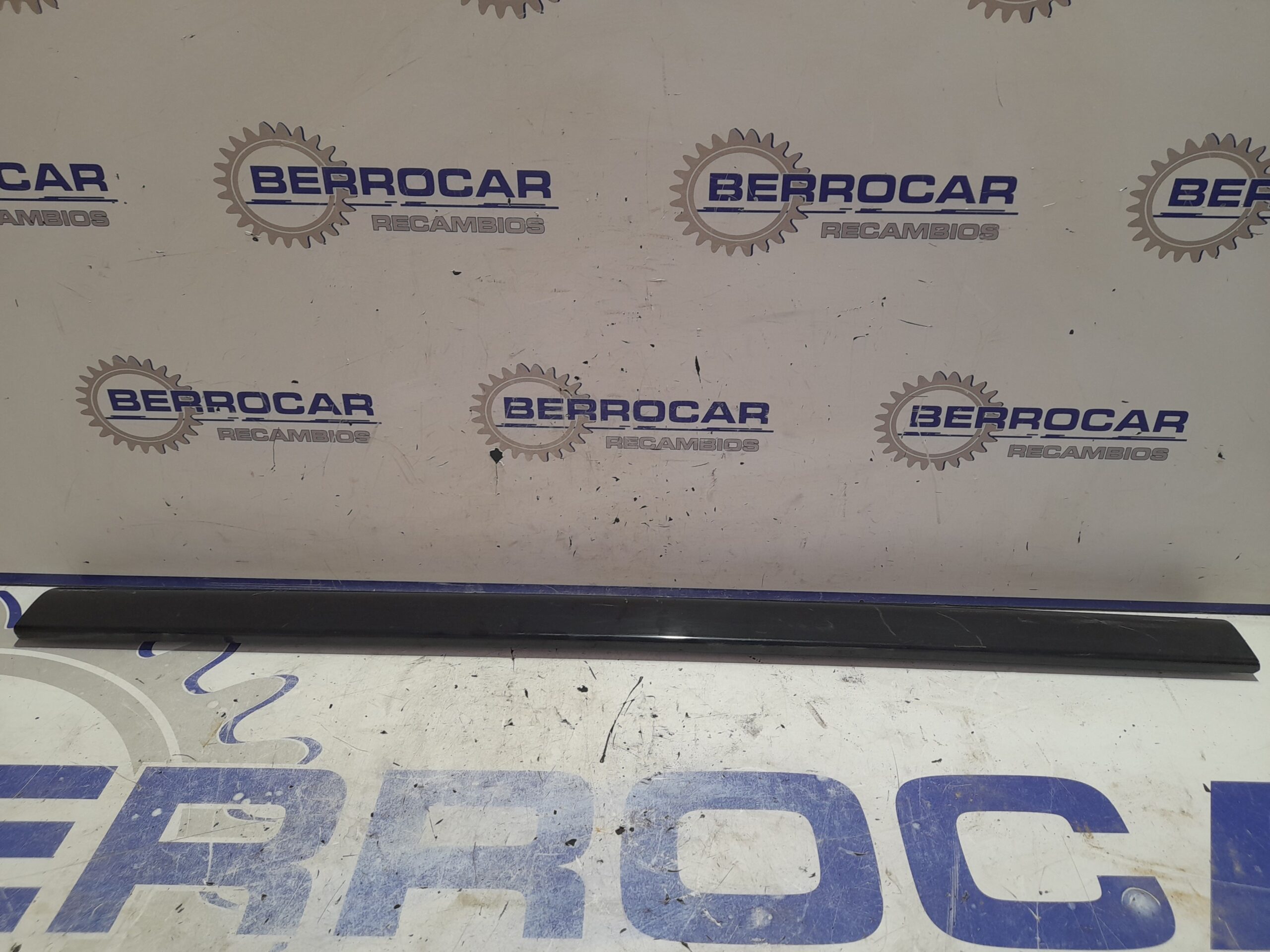 moldura_lateral_land_rover_discovery_2_7_td_v6_cat