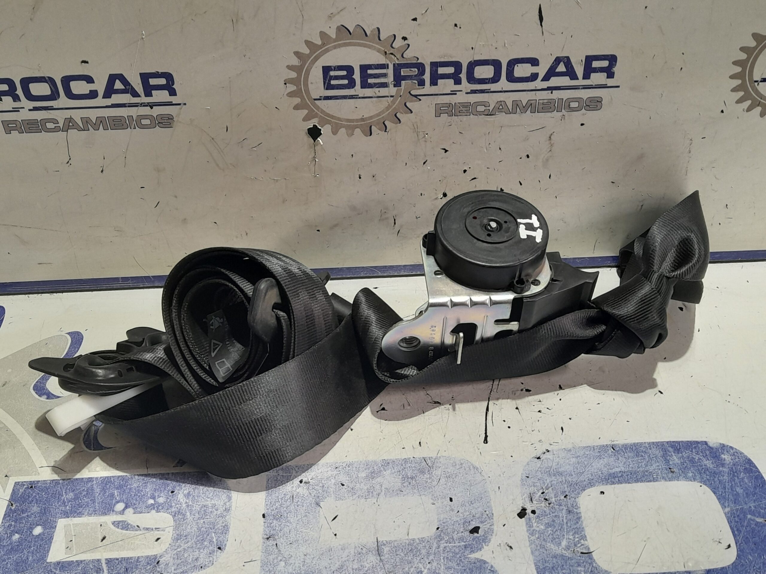 cinturon_seguridad_trasero_izquierdo_602404900d_land_rover_discovery_2_7_td_v6_cat