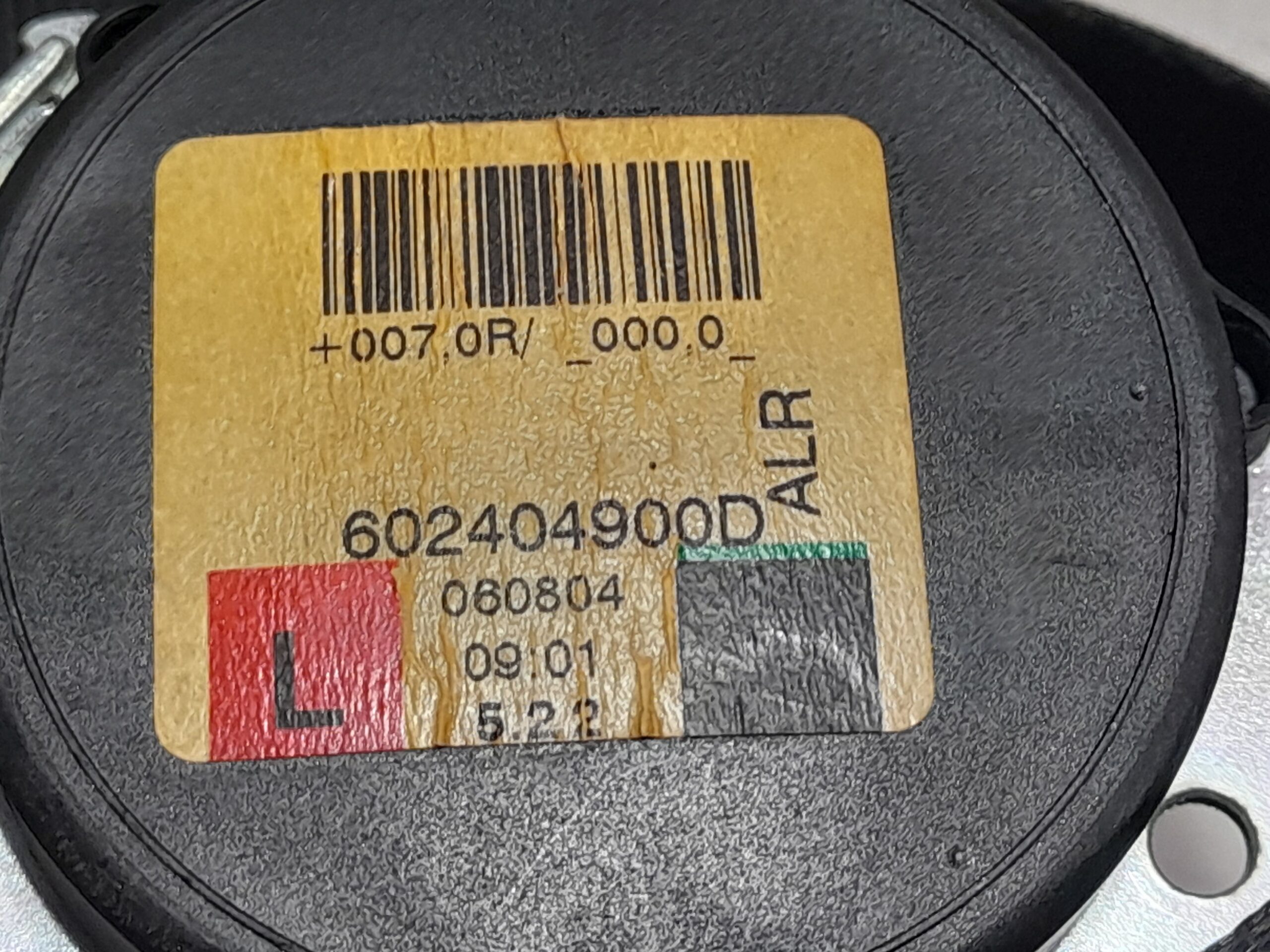 cinturon_seguridad_trasero_izquierdo_602404900d_land_rover_discovery_2_7_td_v6_cat