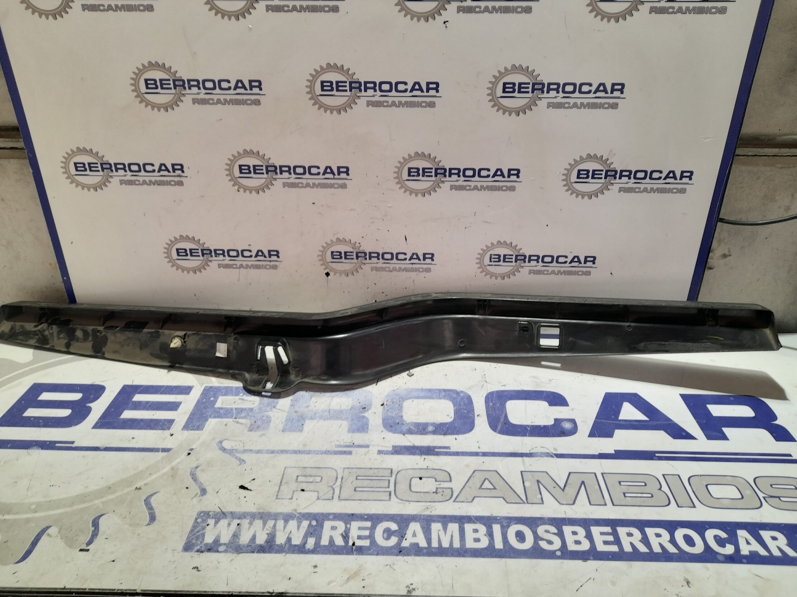 moldura_lateral_erq000053_land_rover_discovery_2_7_td_v6_cat