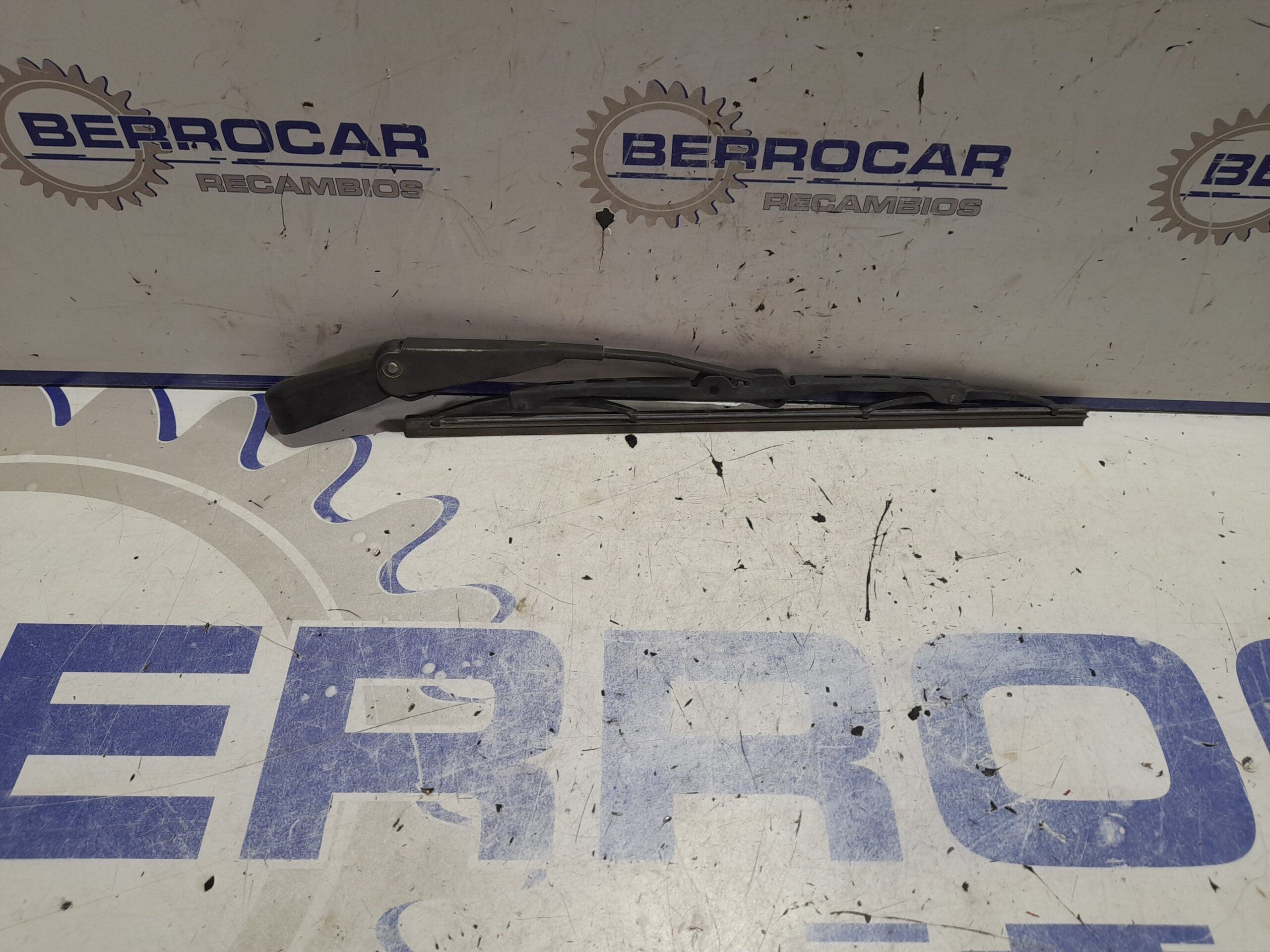 brazo_limpia_trasero_988101c000_hyundai_getz_tb_1_5_crdi_cat