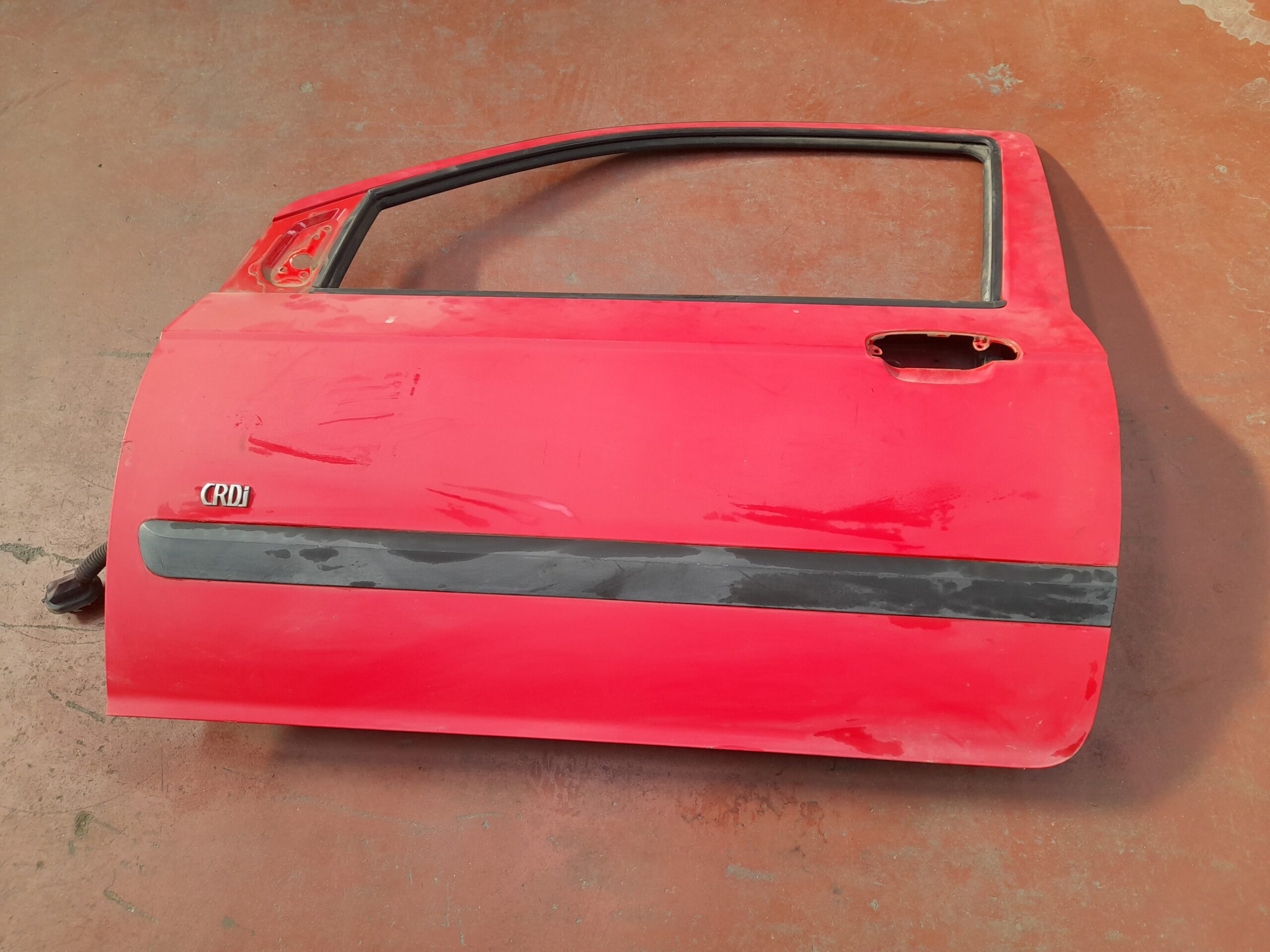 puerta_delantera_derecha_danada_76004_1c221_hyundai_getz_tb_1_5_crdi_cat