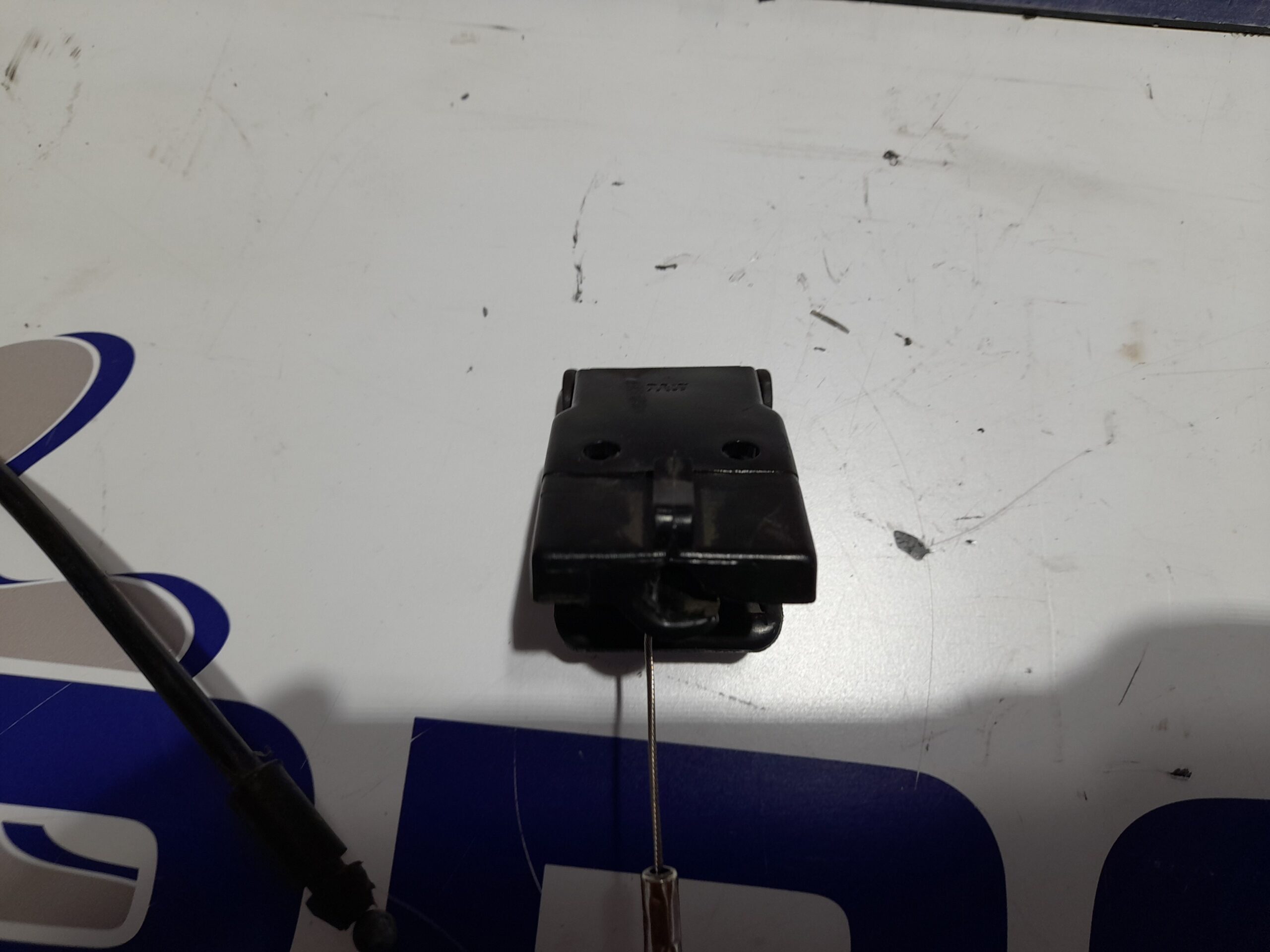 tirador_capot_811901c000_hyundai_getz_tb_1_5_crdi_cat