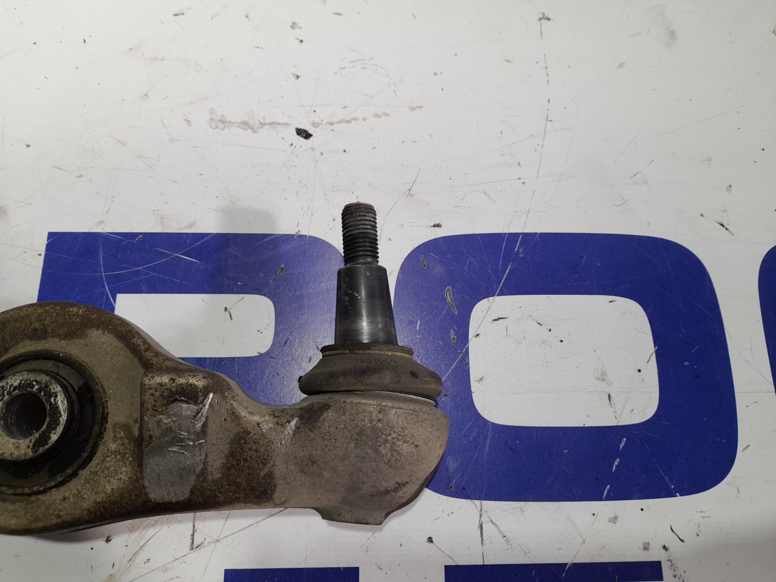 brazo_suspension_inferior_delantero_izquierdo_8e0407151_seat_exeo_berlina_3r2_2_0_tdi