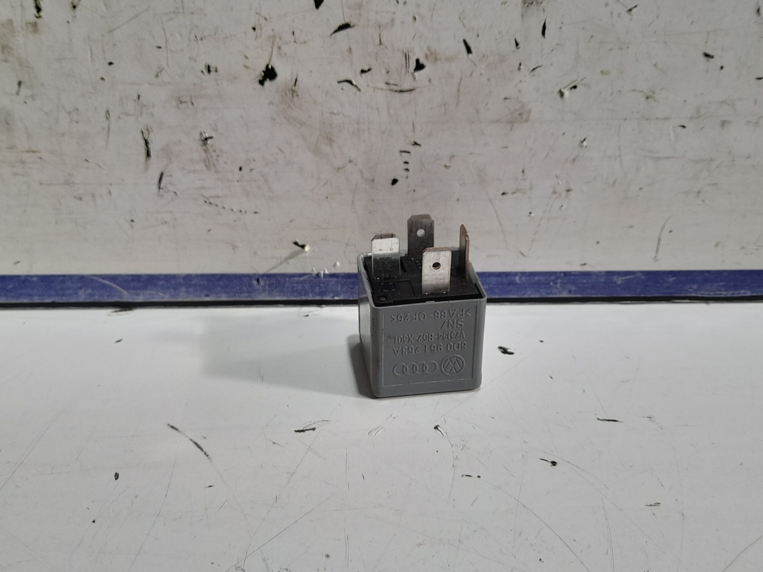 rele_8d0851253a_seat_exeo_berlina_3r2_2_0_tdi