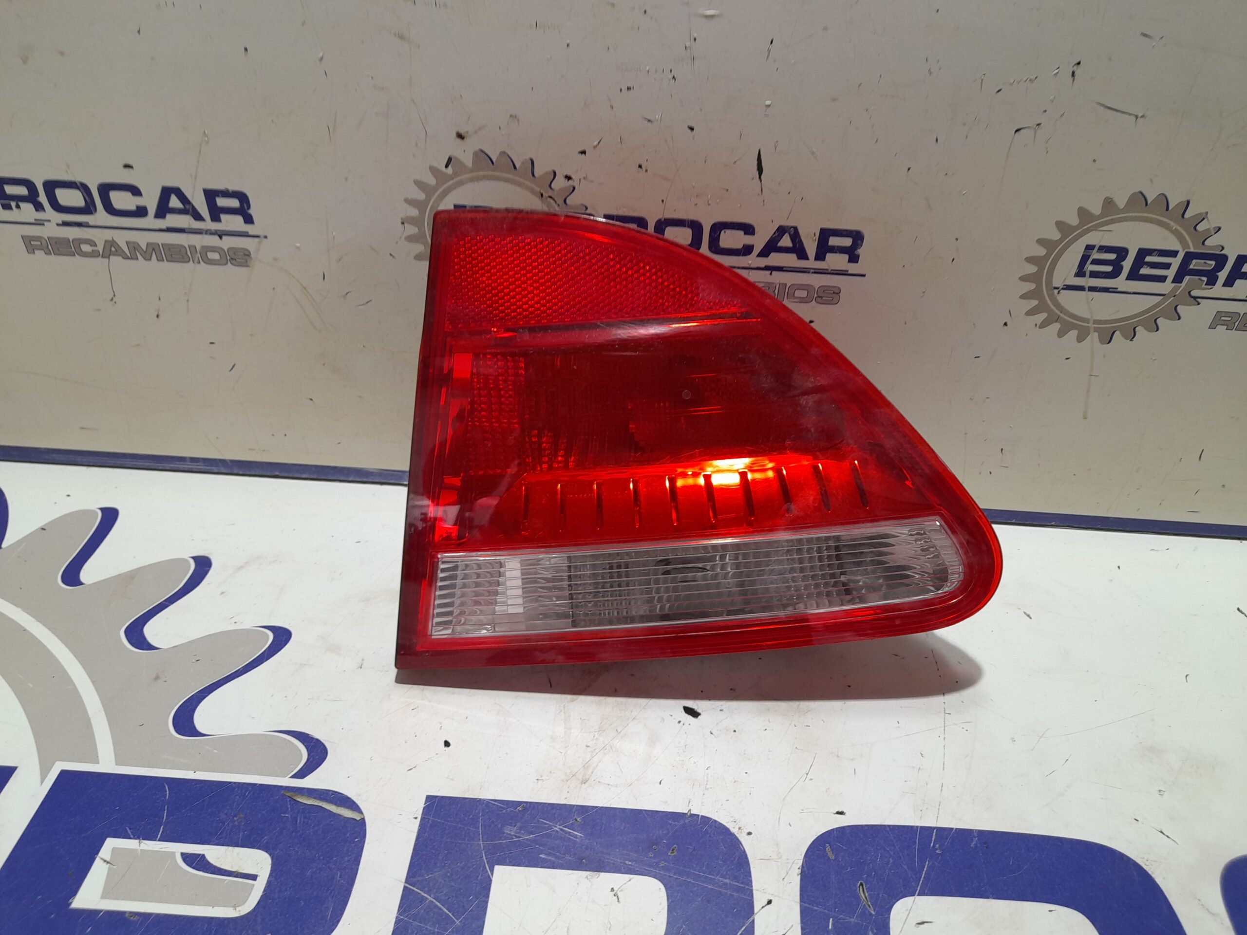 piloto_trasero_derecho_interior_3r5945094b_seat_exeo_berlina_3r2_2_0_tdi