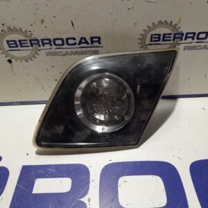 piloto_trasero_derecho_interior_p2913r_mazda_3_berlina_bk_1_6_16v_cat