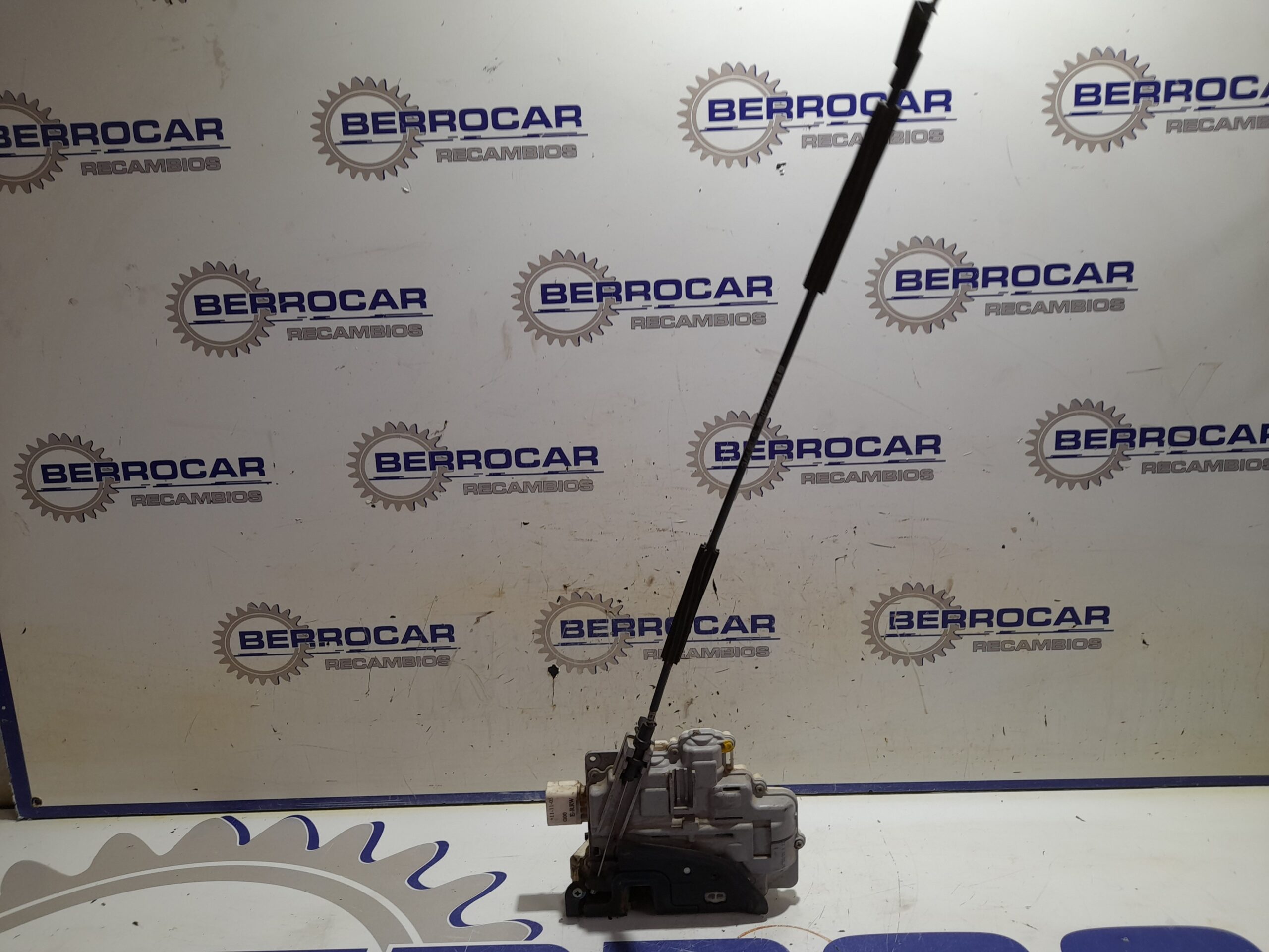 cerradura_puerta_delantera_derecha_1361d0164_seat_leon_1p1_1_9_tdi