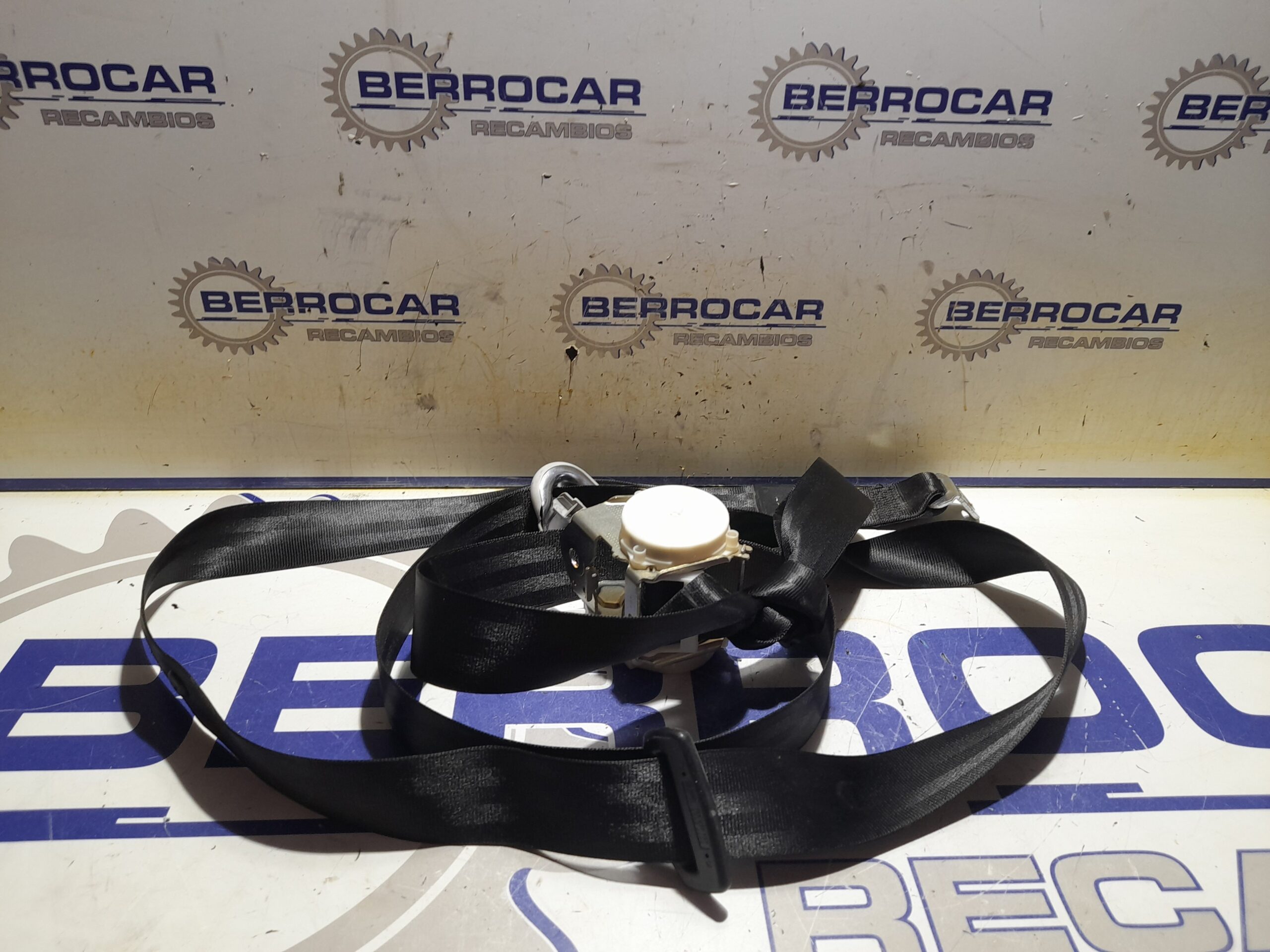 cinturon_seguridad_trasero_izquierdo_34023487a_volkswagen_caddy_ka_kb_2k_1_9_tdi