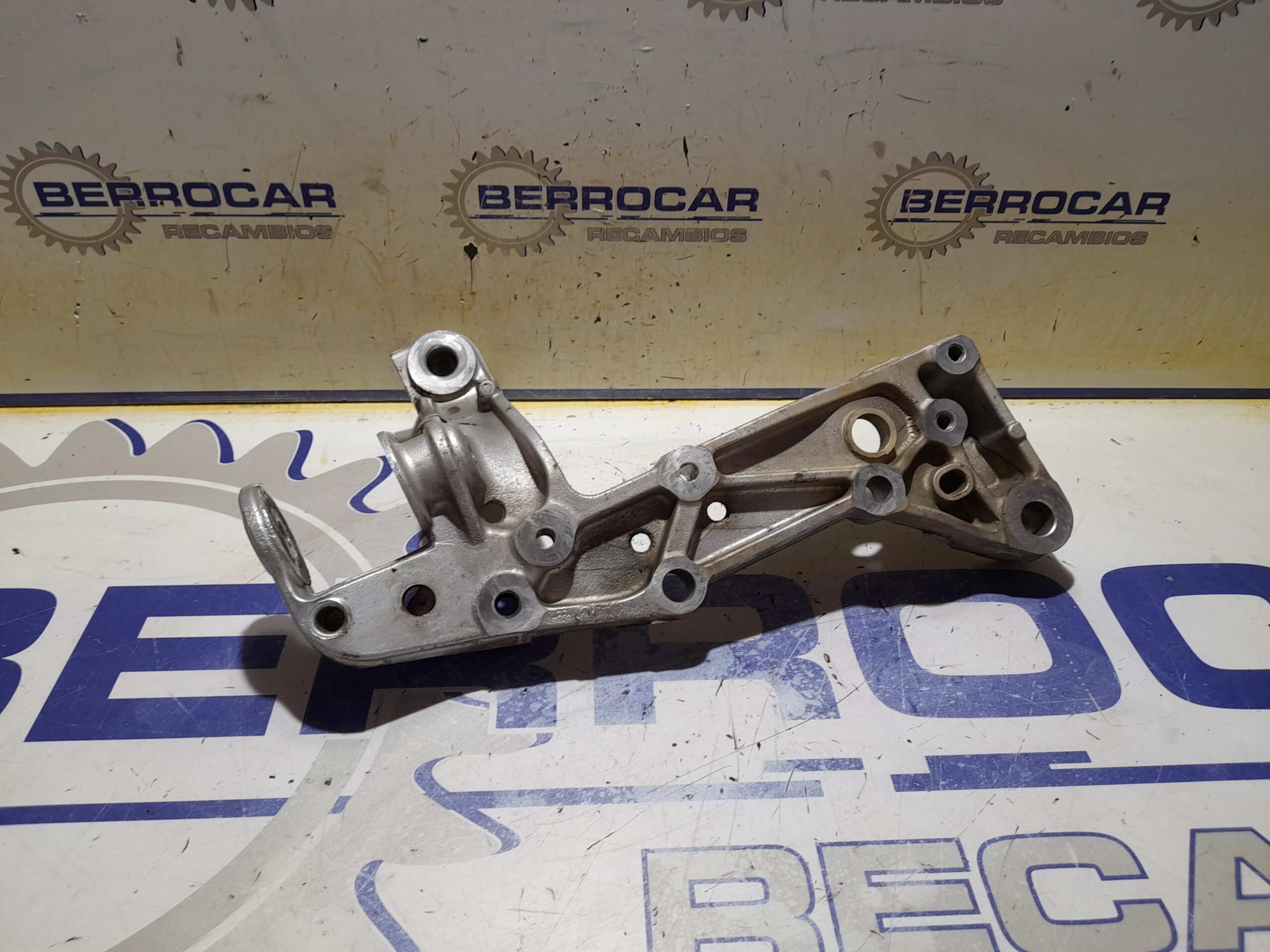 brazo_suspension_inferior_delantero_izquierdo_1k0199295f_volkswagen_caddy_ka_kb_2k_1_9_tdi