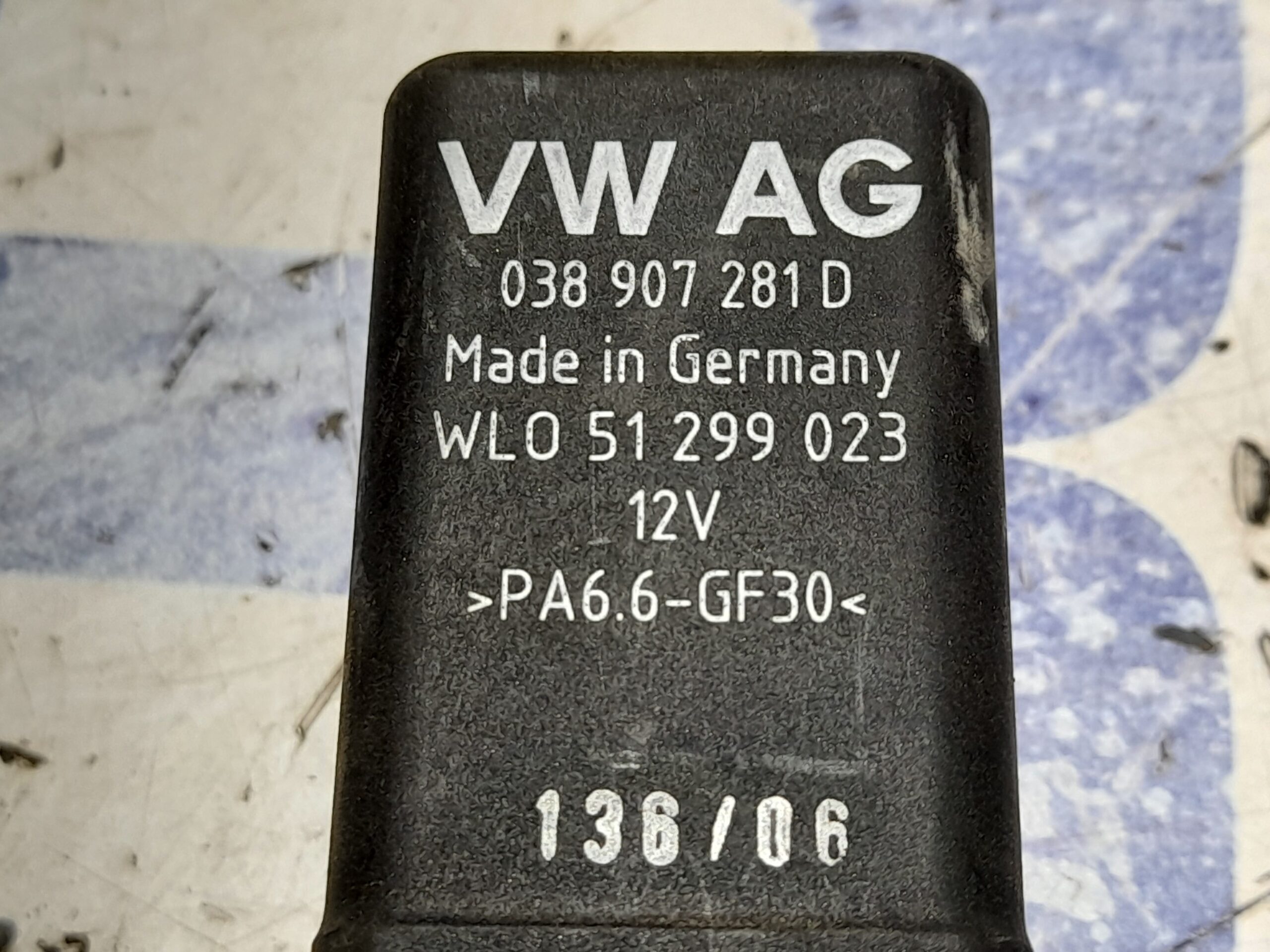 caja_precalentamiento_038907281d_volkswagen_caddy_ka_kb_2k_1_9_tdi