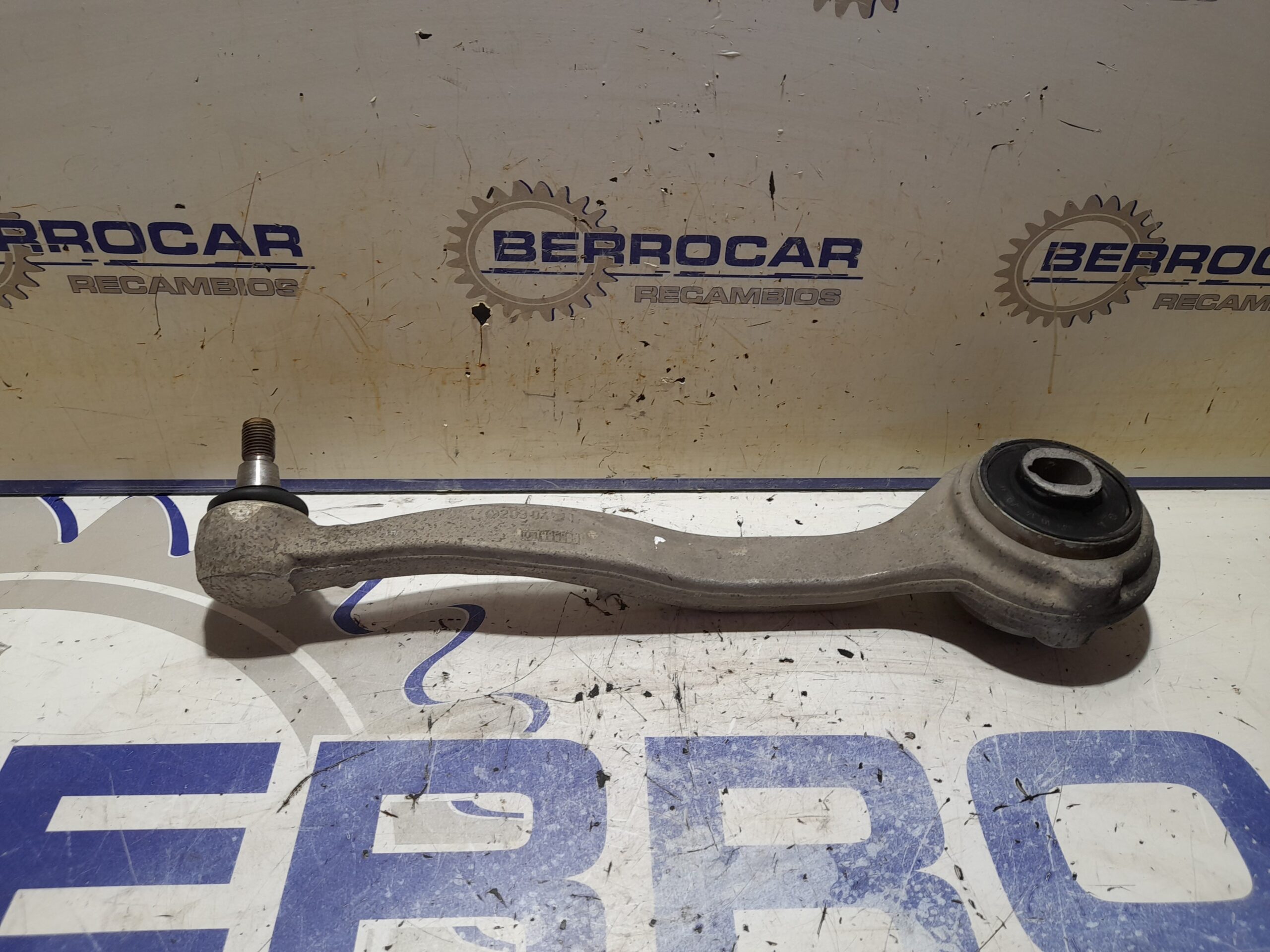 brazo_suspension_inferior_delantero_izquierdo_20304l_mercedes_benz_clase_c_w203_berlina_2_2_cdi_cat