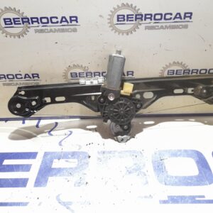 elevalunas_trasero_derecho_104047xxx_mercedes_benz_clase_c_w203_berlina_2_2_cdi_cat