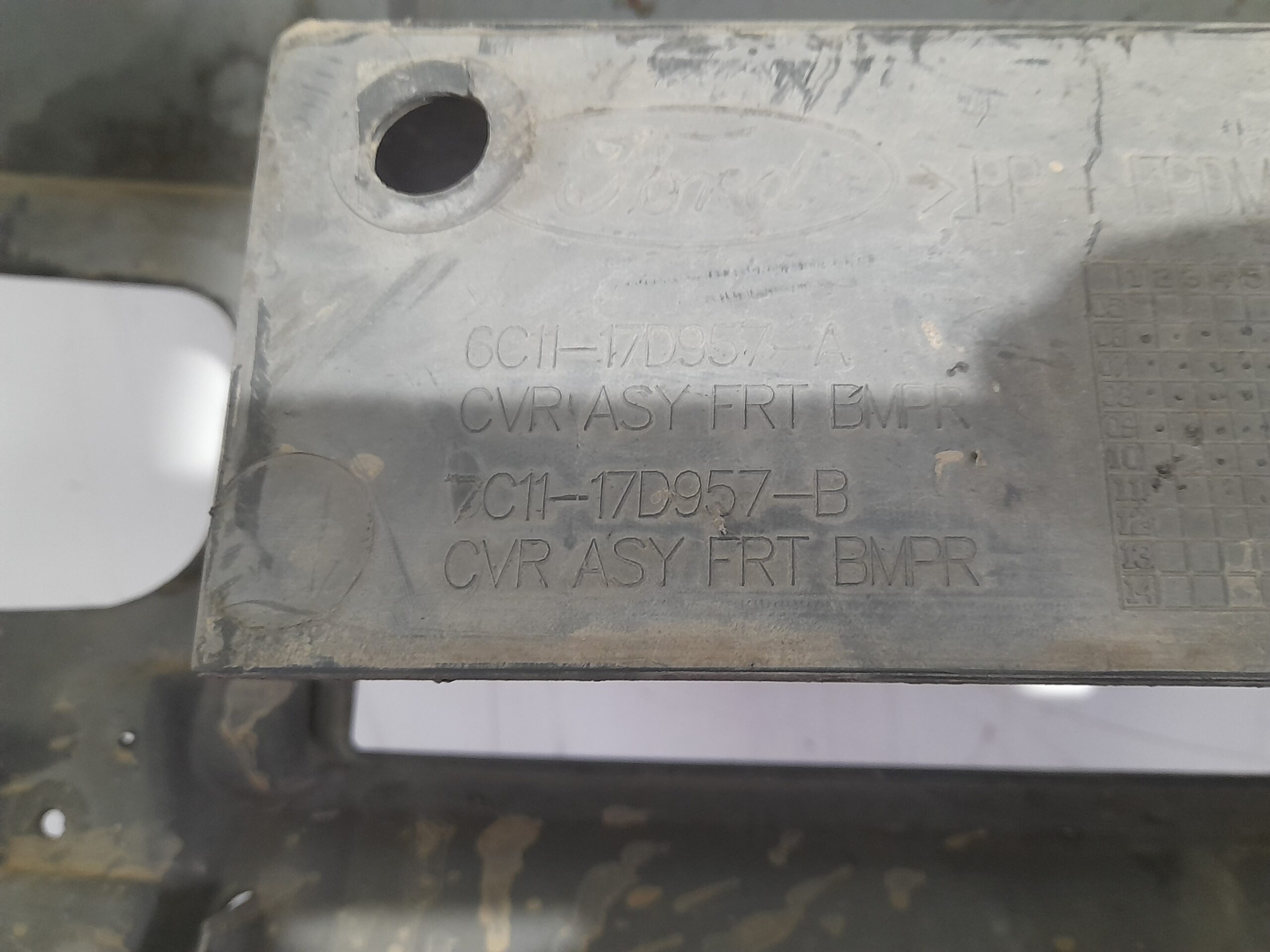 paragolpes_delantero_7c11_17d957_ford_transit_caja_cerrada_06_2_2_tdci_cat