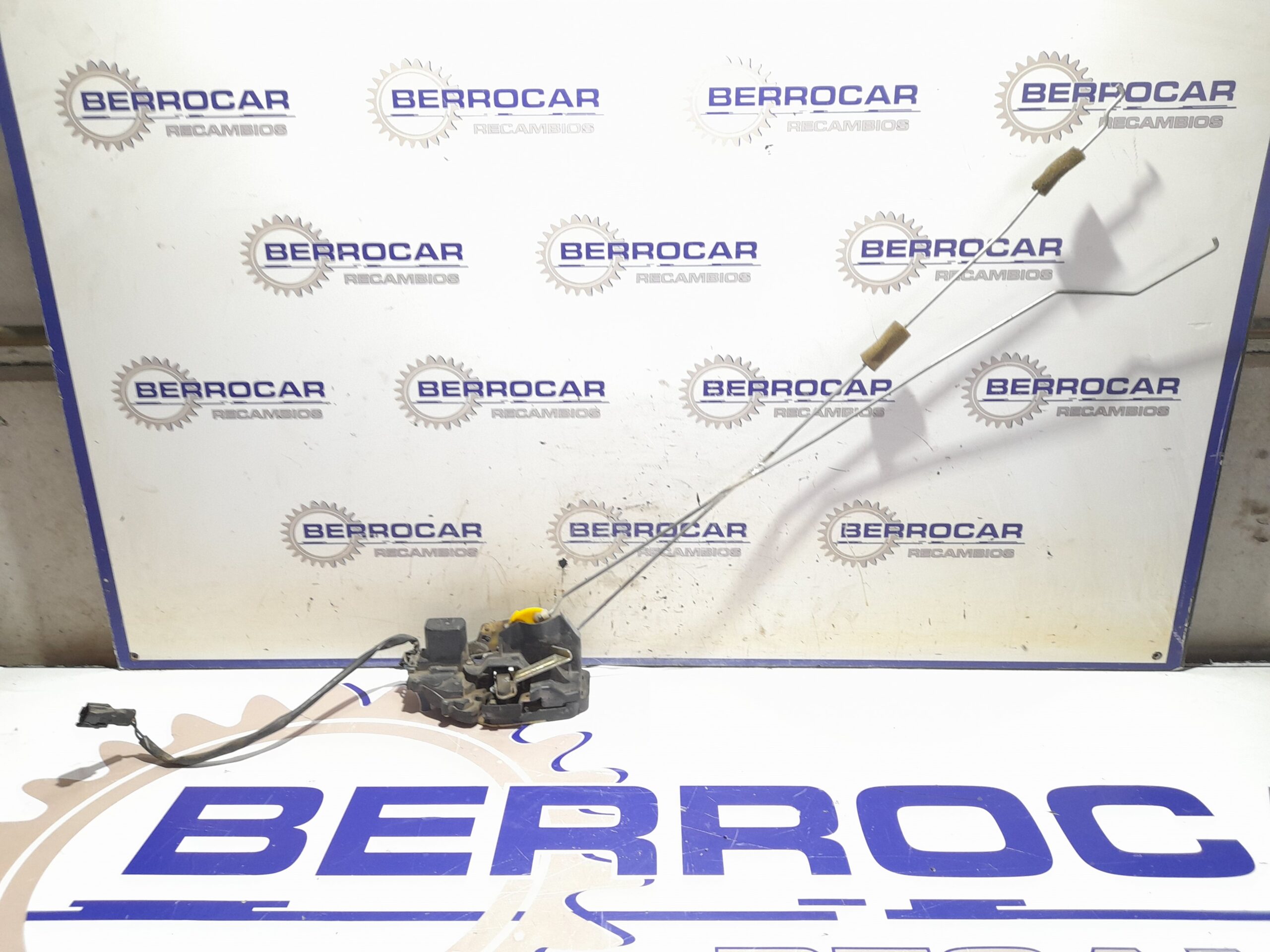 cerradura_puerta_trasera_izquierda_0k2fa_73310_kia_carens_2_0_turbodiesel_cat