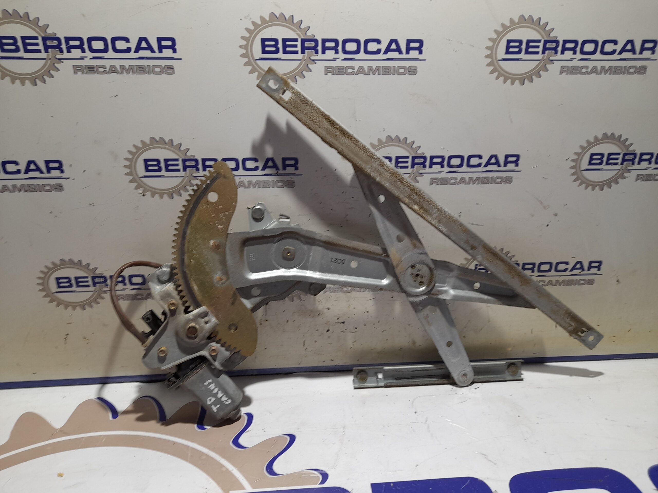 elevalunas_trasero_derecho_ok2fa587256y_kia_carens_2_0_turbodiesel_cat