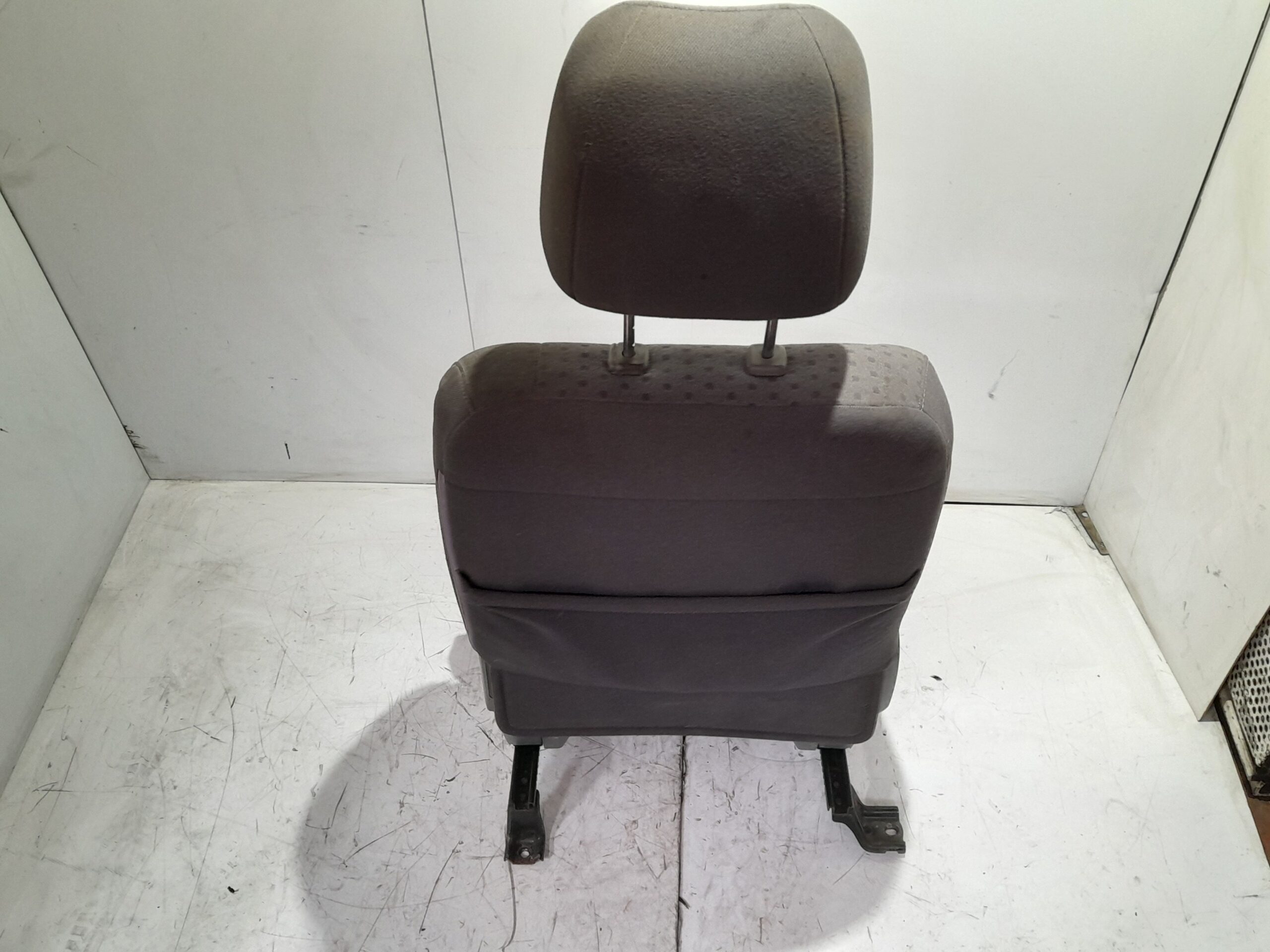 asiento_delantero_derecho_0k2fa88160a763_kia_carens_2_0_turbodiesel_cat