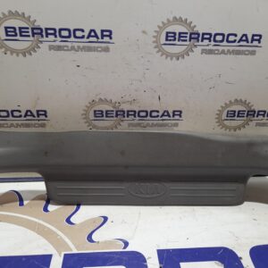 moldura_lateral_0k2fa68730_kia_carens_2_0_turbodiesel_cat