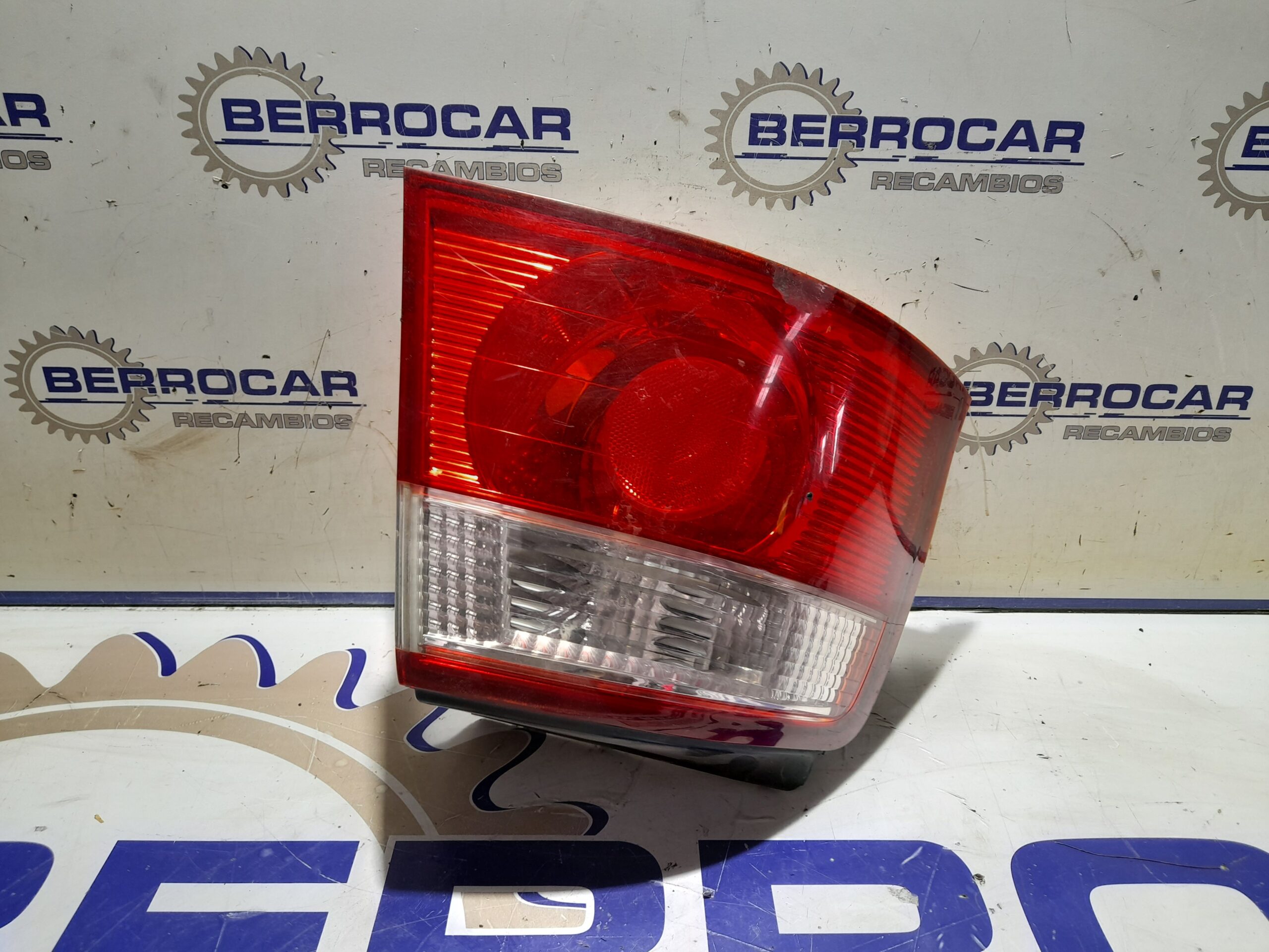 piloto_trasero_izquierdo_0k2fb51140_kia_carens_2_0_turbodiesel_cat