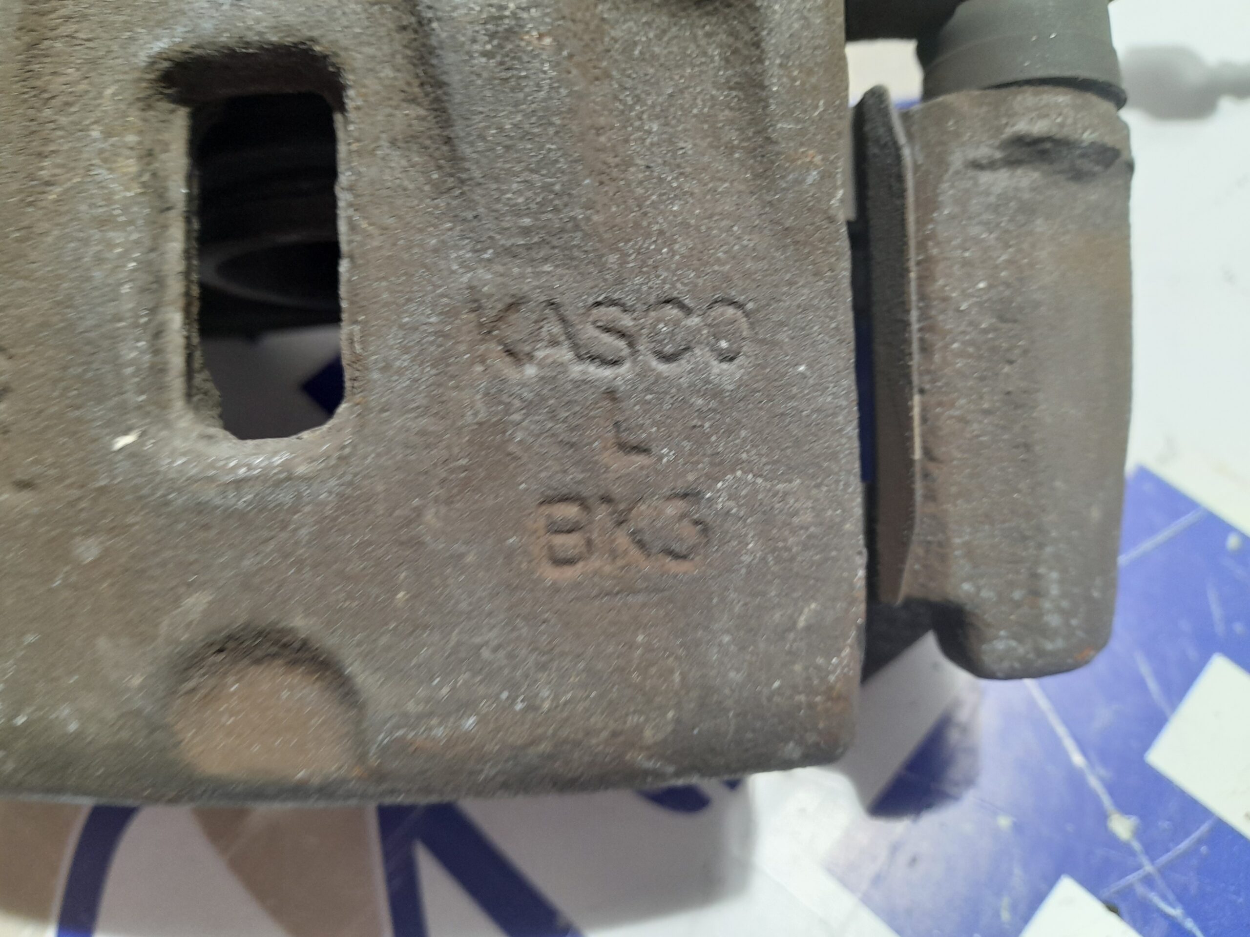 pinza_de_freno_delantera_izquierda_0k2ja_33990a_kia_carens_2_0_turbodiesel_cat