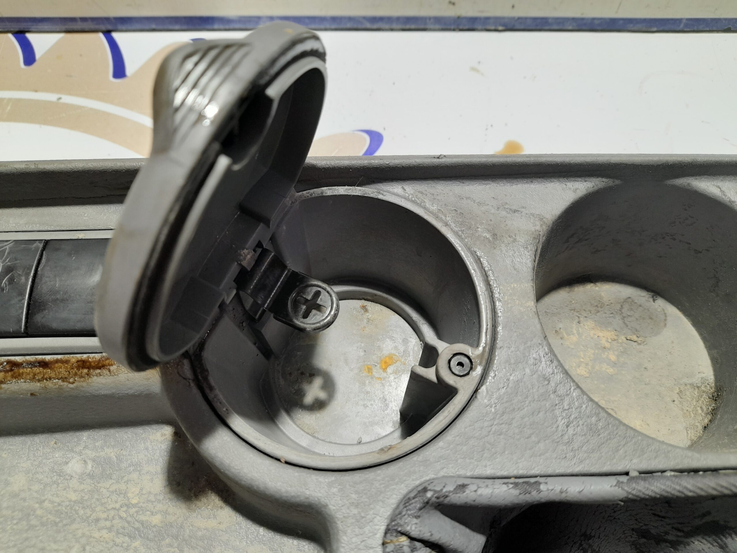 consola_central_0k2fa64412_kia_carens_2_0_turbodiesel_cat