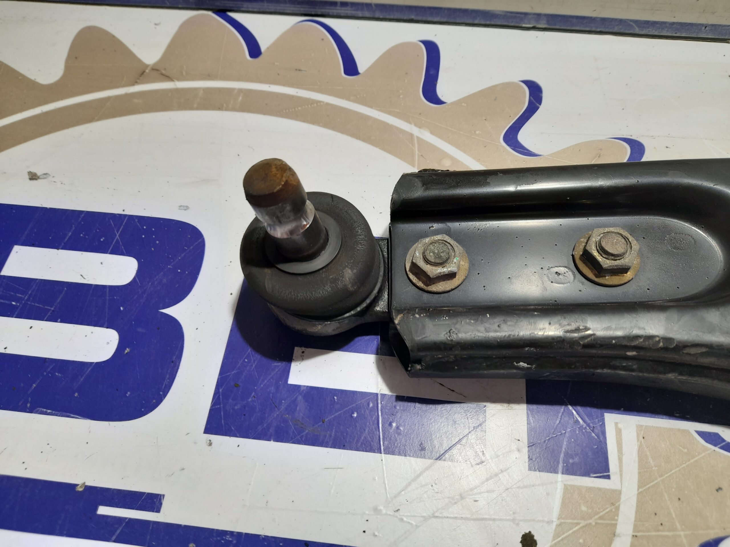 brazo_suspension_inferior_delantero_izquierdo_0k2fa_34350_kia_carens_2_0_turbodiesel_cat