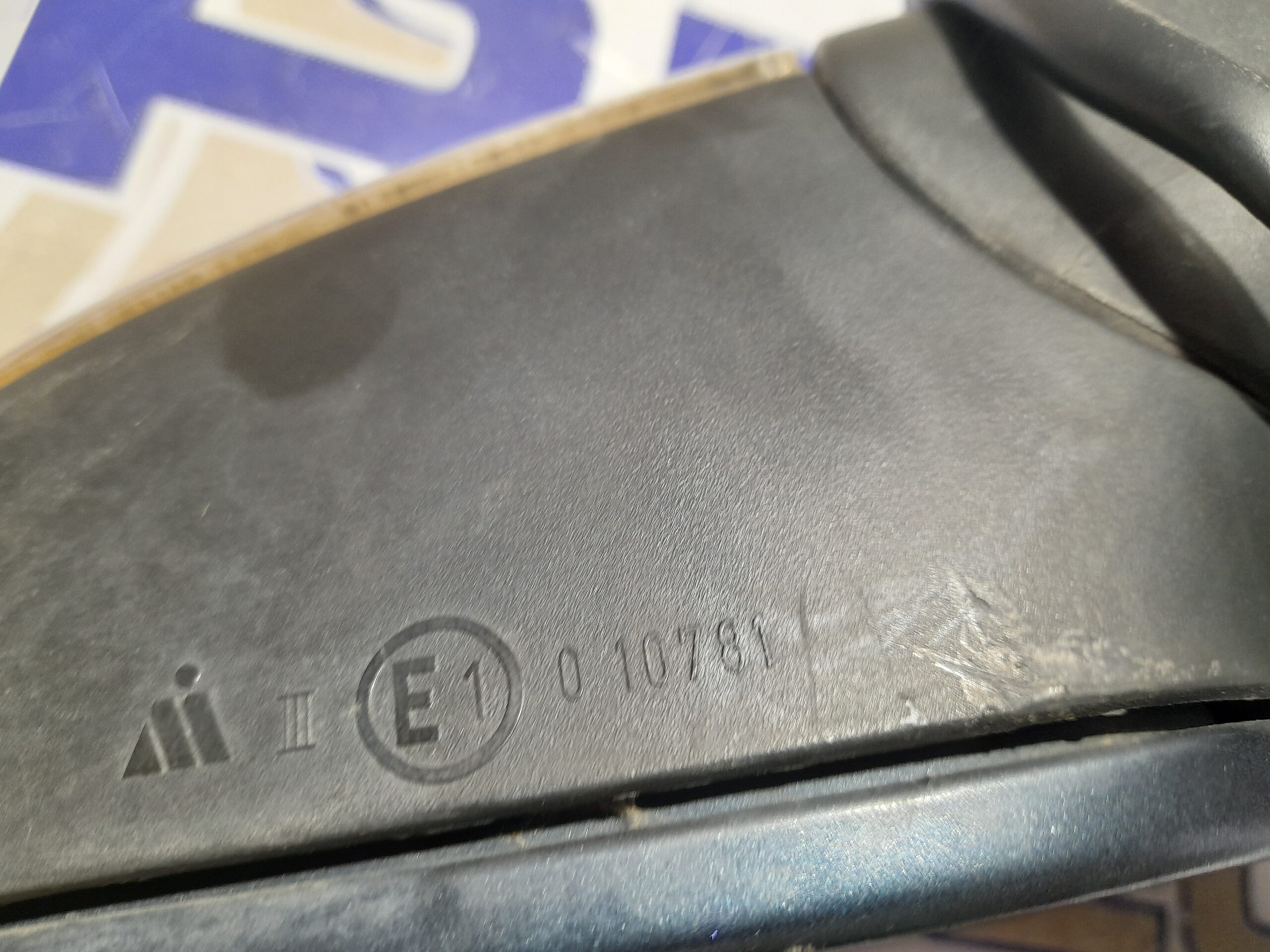 retrovisor_derecho_e1010781_volkswagen_passat_berlina_3b3