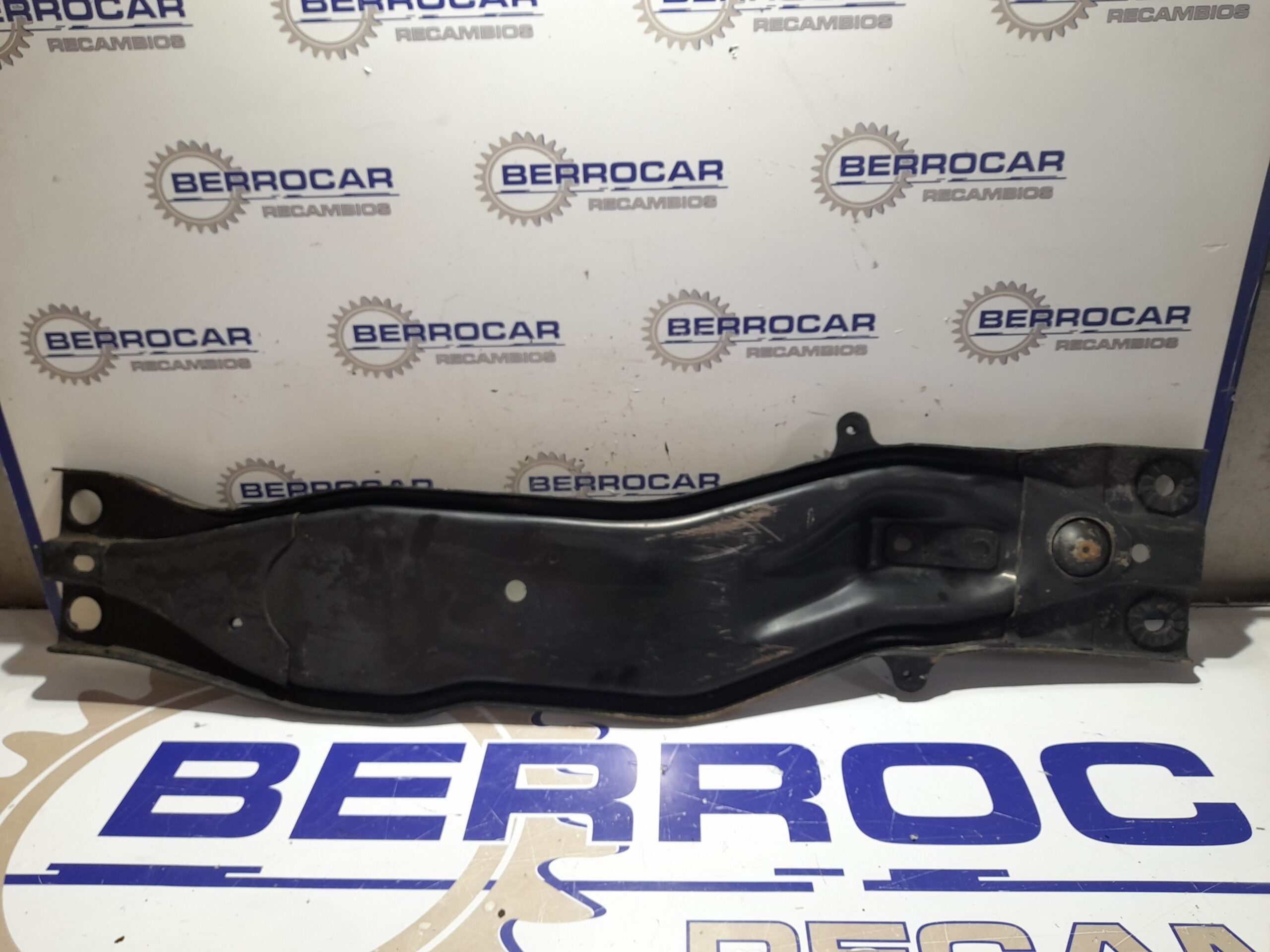 travesano_inferior_k2ja5316x_kia_carens_2_0_turbodiesel_cat