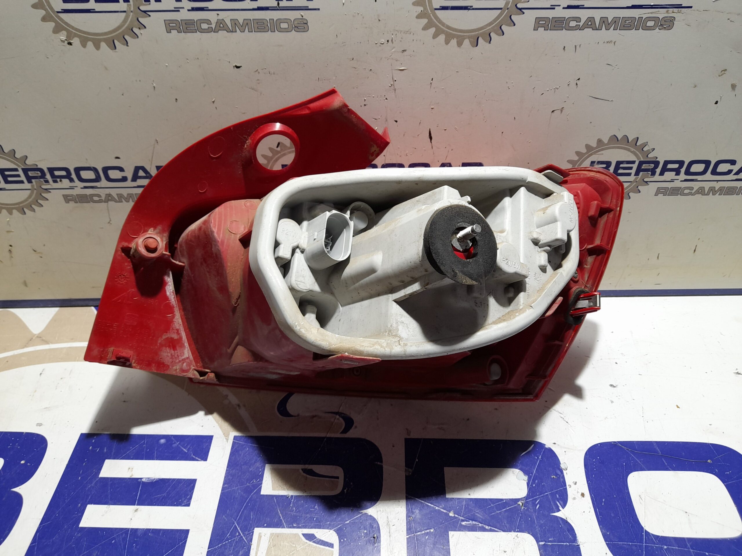 piloto_trasero_izquierdo_6j4945095c_seat_ibiza_6p1_1_0_tsi