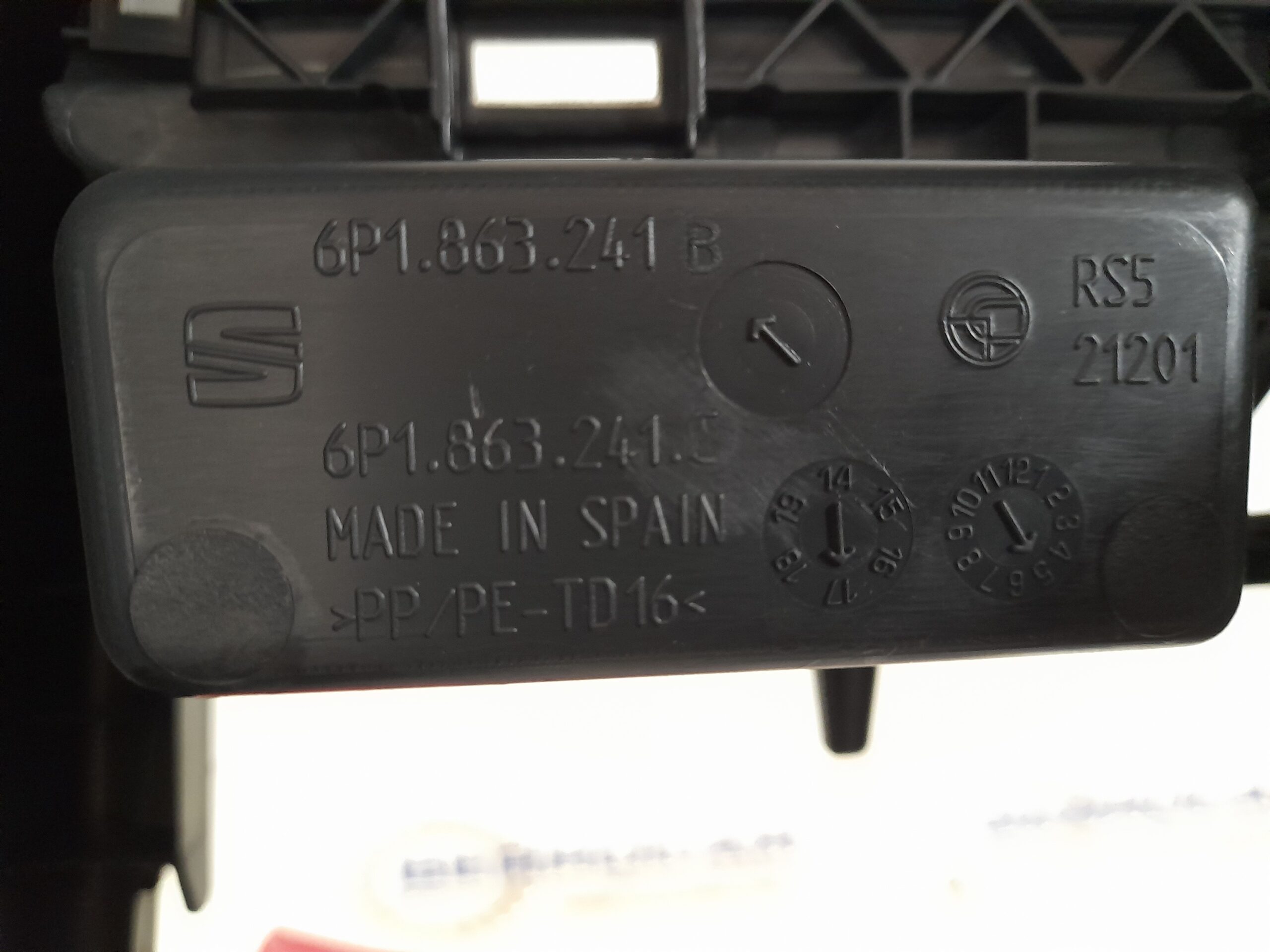 consola_central_6p1863241b_seat_ibiza_6p1_1_0_tsi